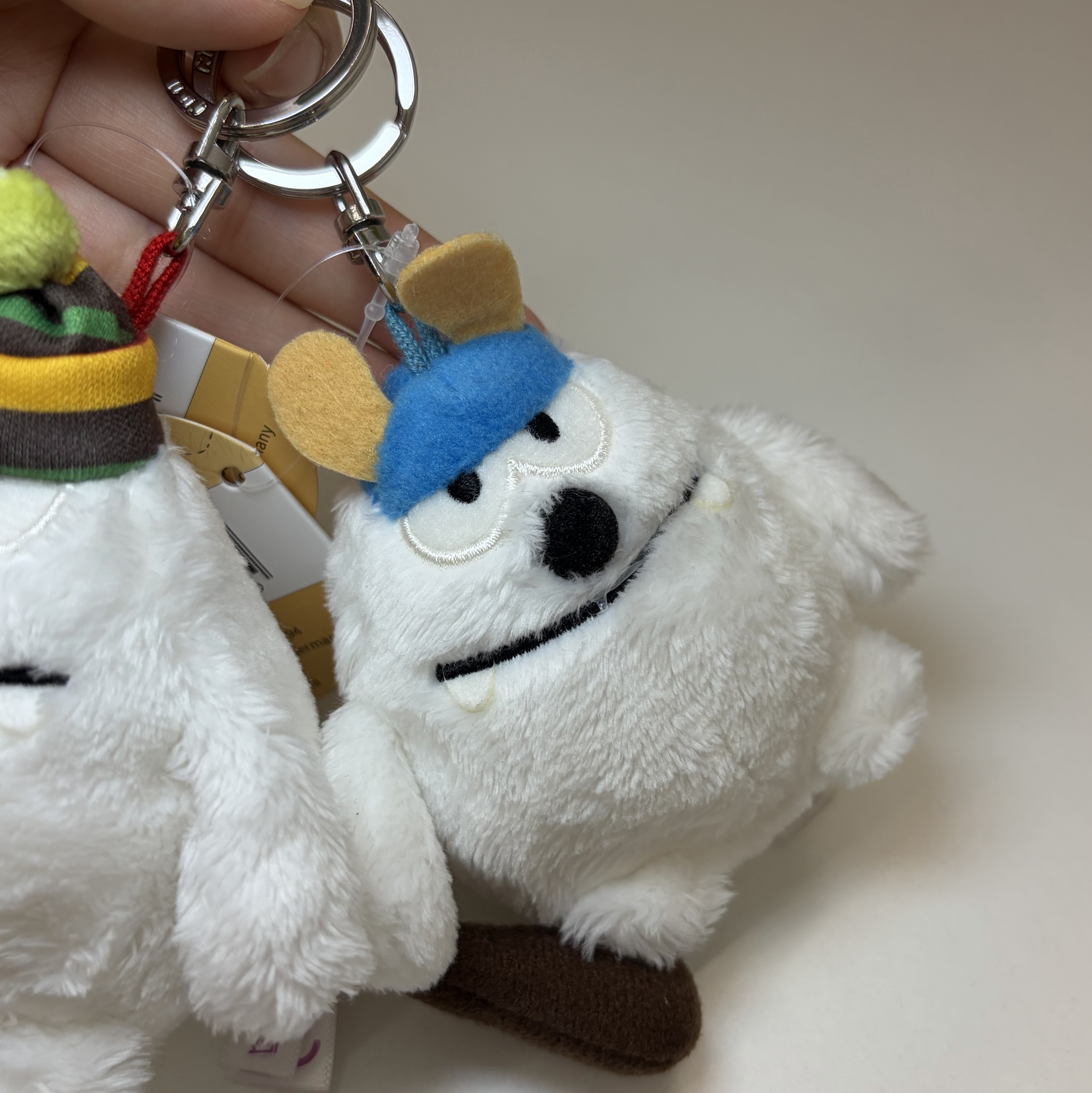 [KREAM 단독] NICI Hathunter 10cm with viking helmet 착용 스타일