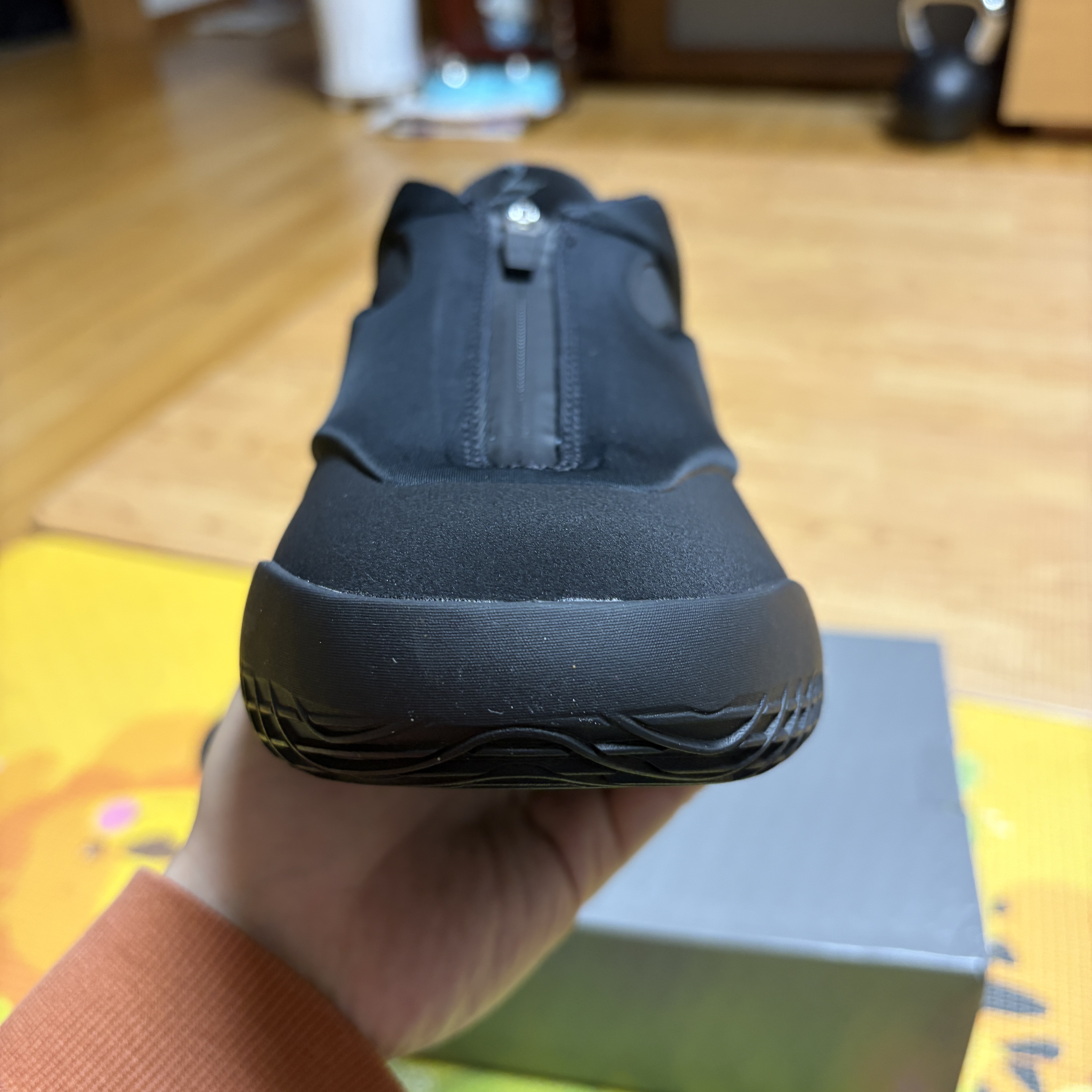 Converse x Shai 001 Charm Black 착용 스타일 - 8