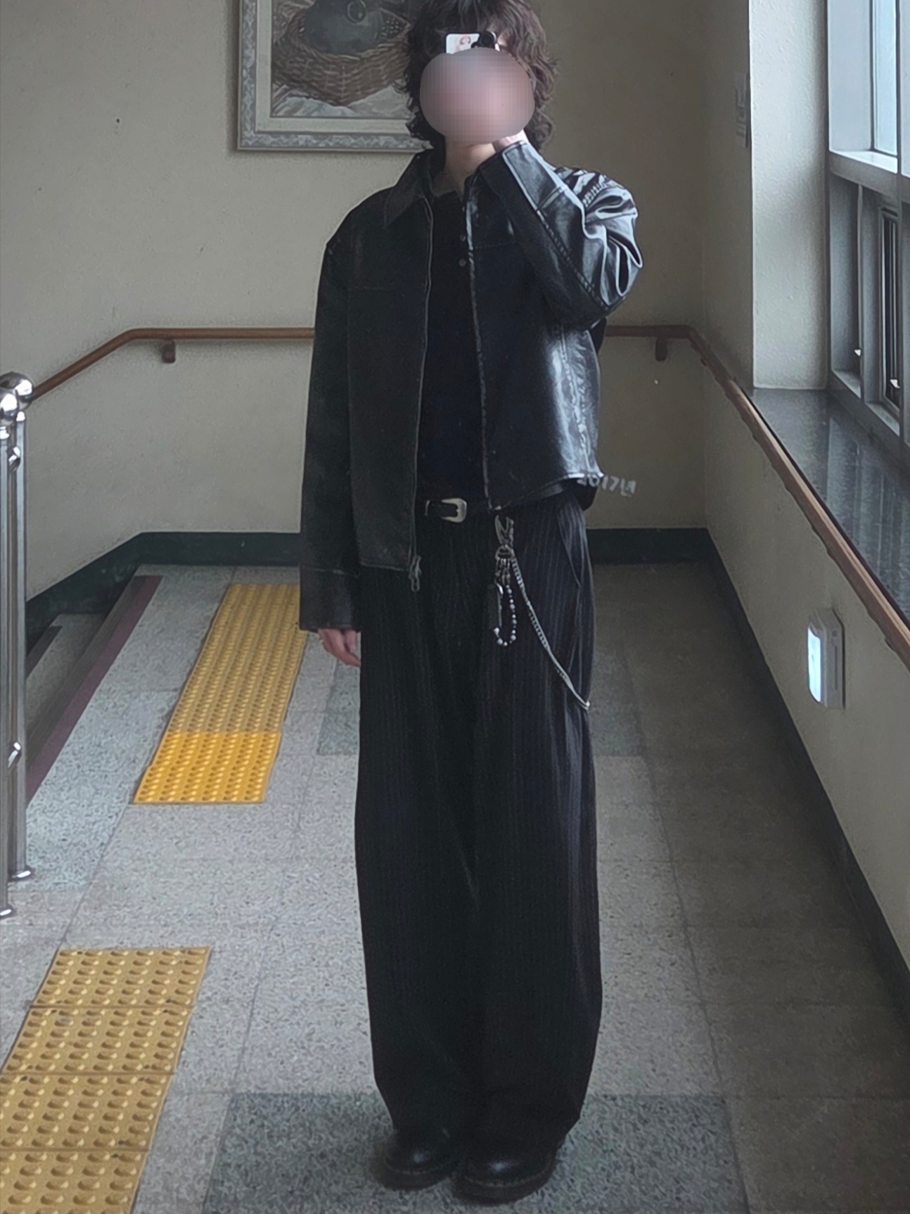 Zara Washed Faux Leather Jacket Brown, Dr. Martens 1461 Smooth Black 착용 스타일