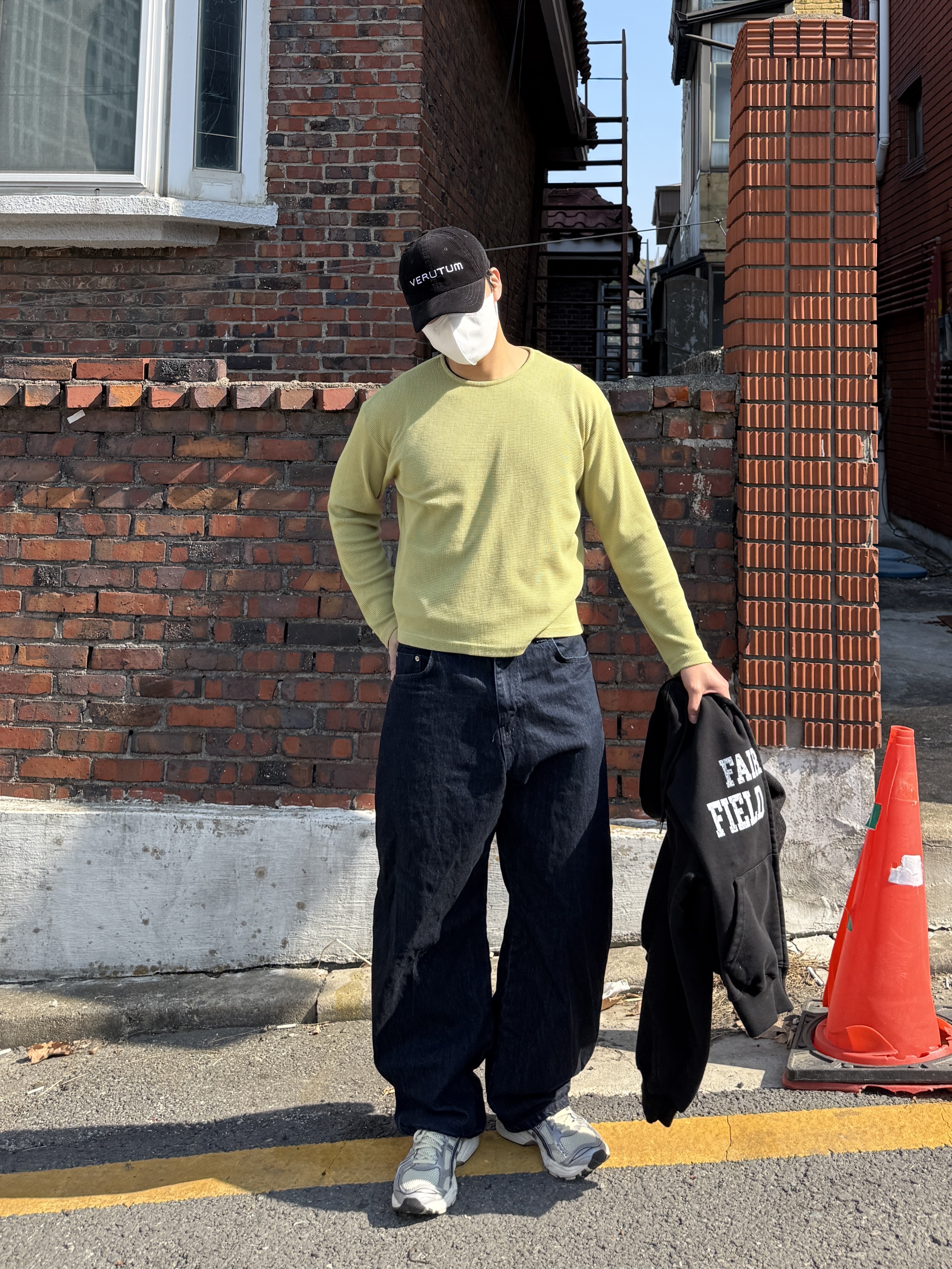 VERUTUM VSH244 Ripstop Nylon Verutum Sports Cap Black, VERUTUM BC210CD Funky Serif Verutum Coduroy Ball Cap Navy 착용 스타일 - 2