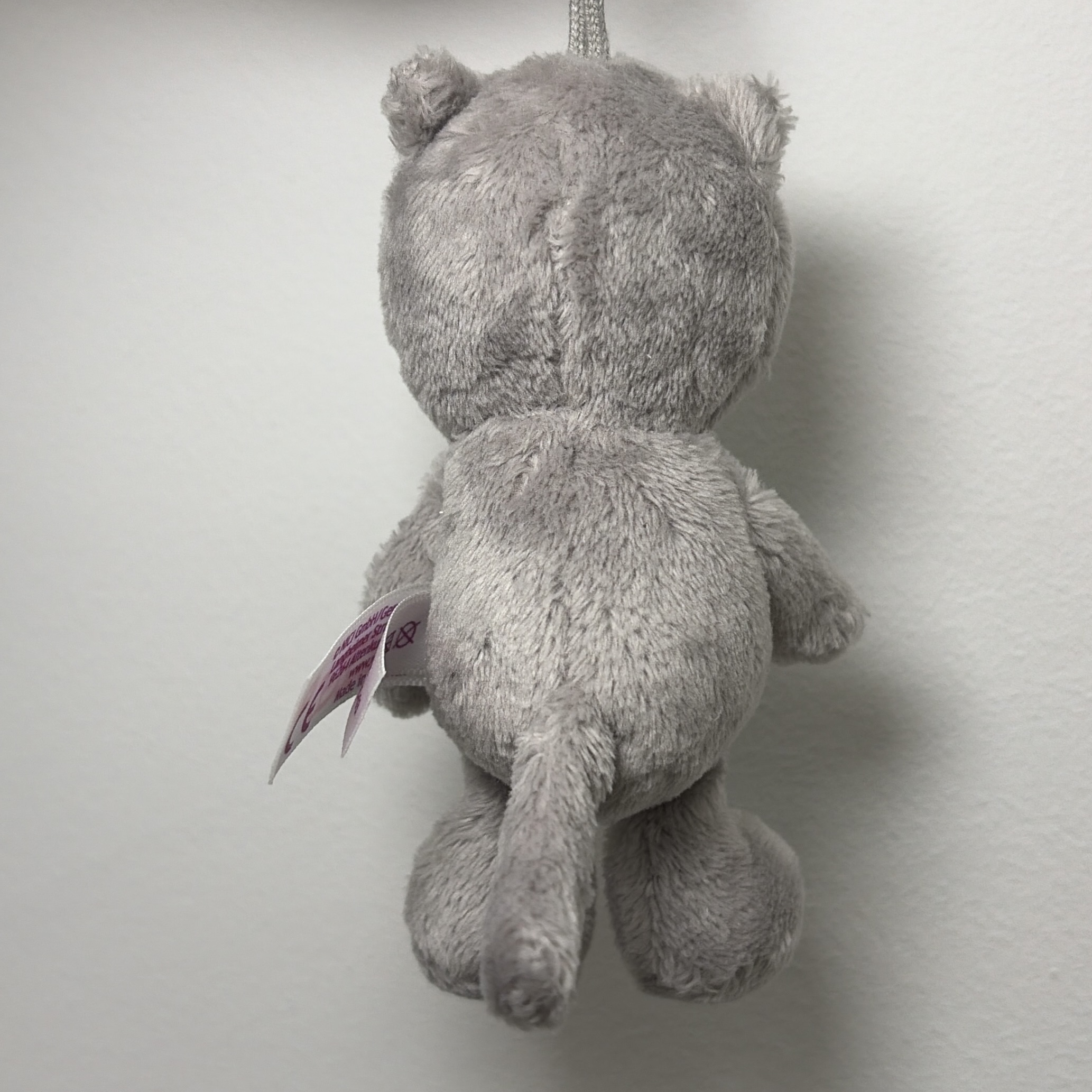 [KREAM 단독] NICI Kitten Gray Keychain 10cm 착용 스타일 - 2