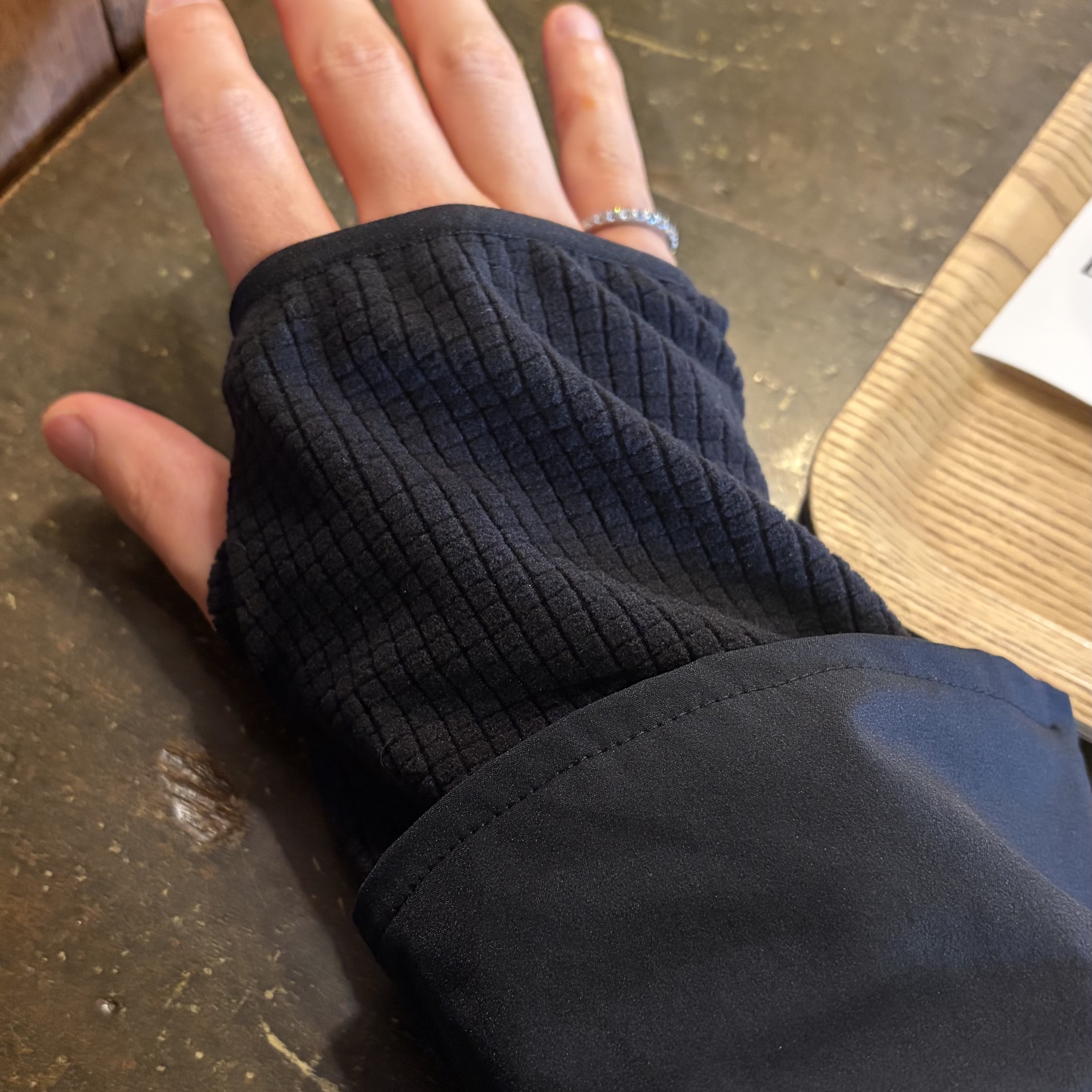 Undermycar Air Nylon Hybrid Jacket Black 착용 스타일 - 5