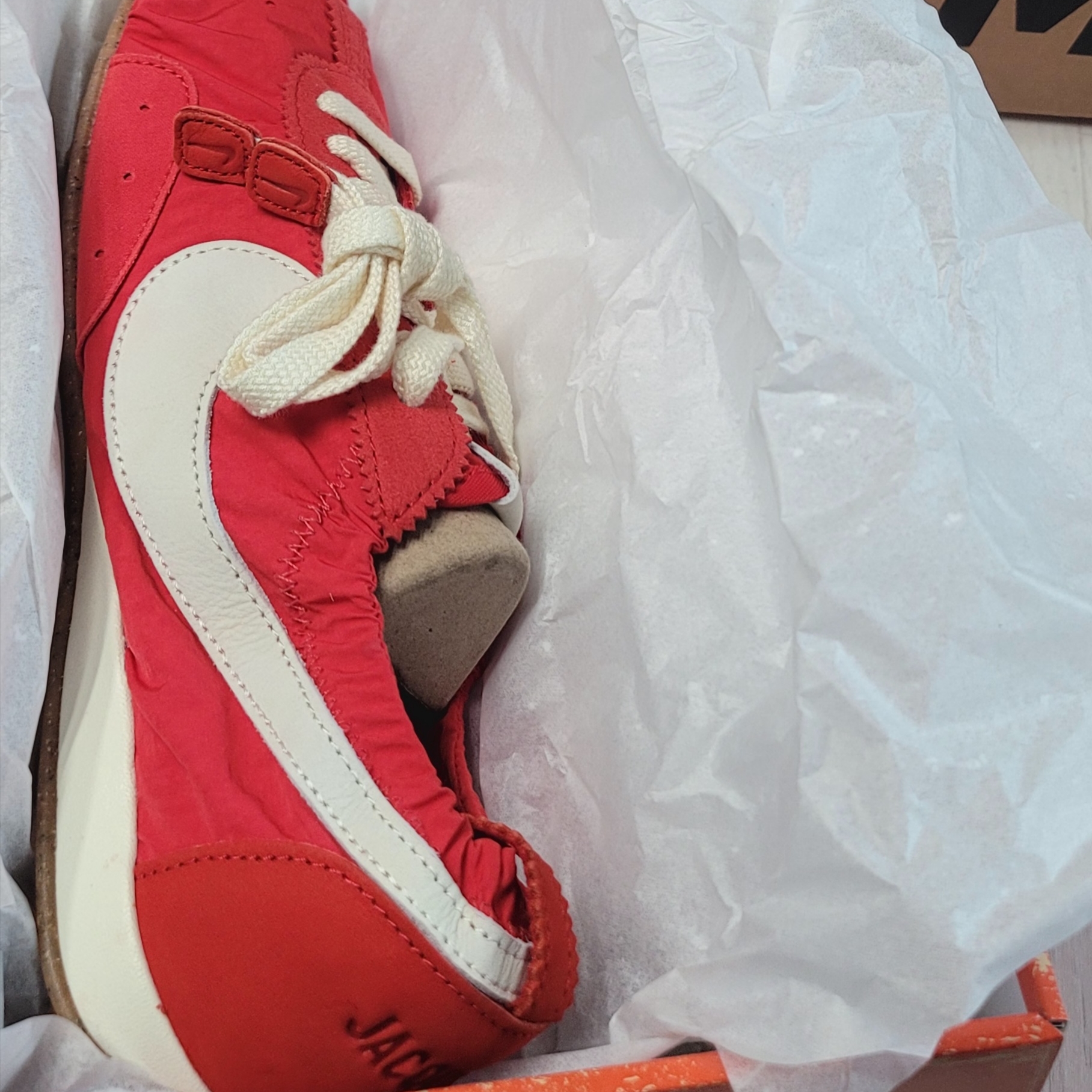 Nike x Jacquemus Moon Shoe SP University Red and Bicycle Yellow 착용 스타일