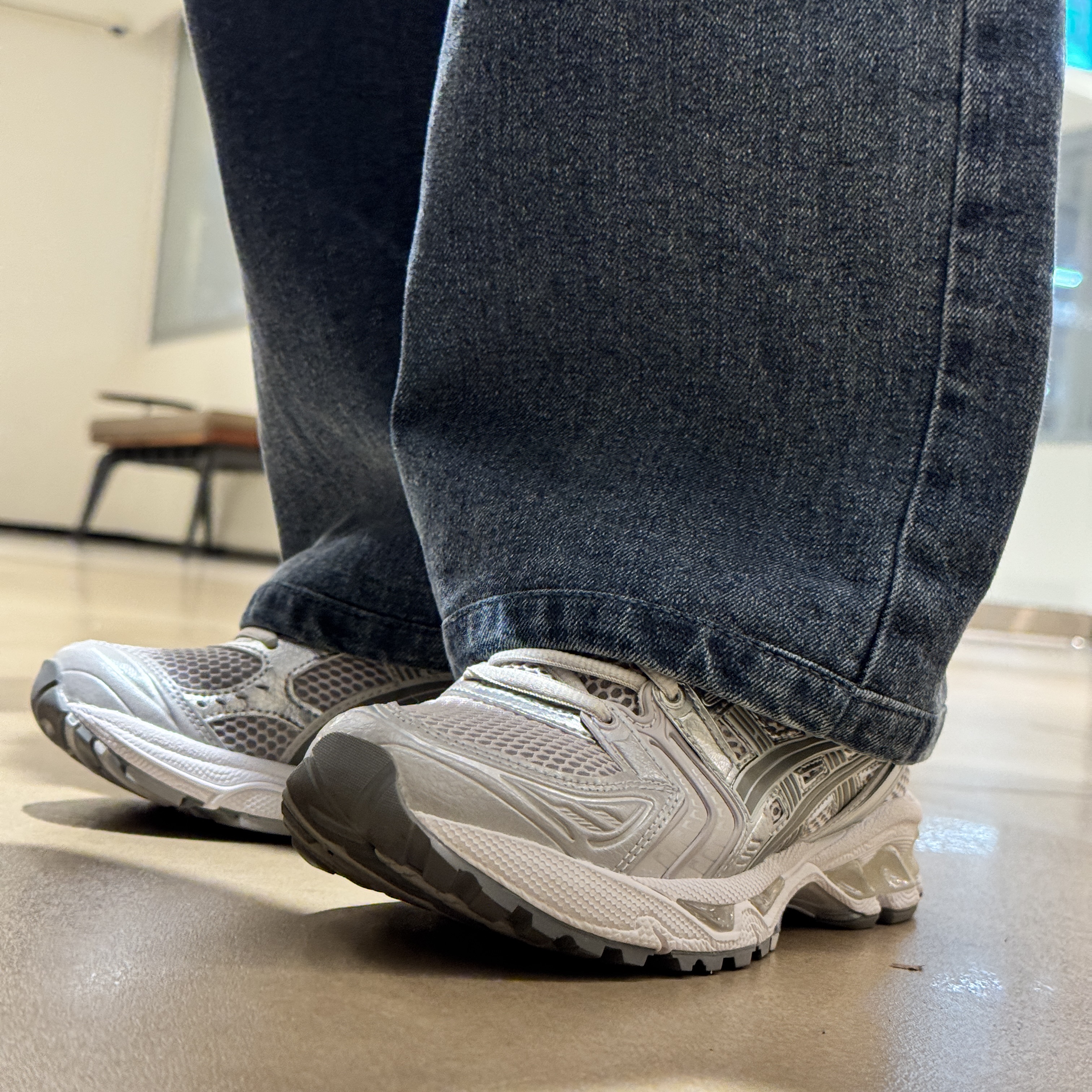 (W) Asics Gel-Kayano 14 Cloud Grey Clay Grey 착용 스타일