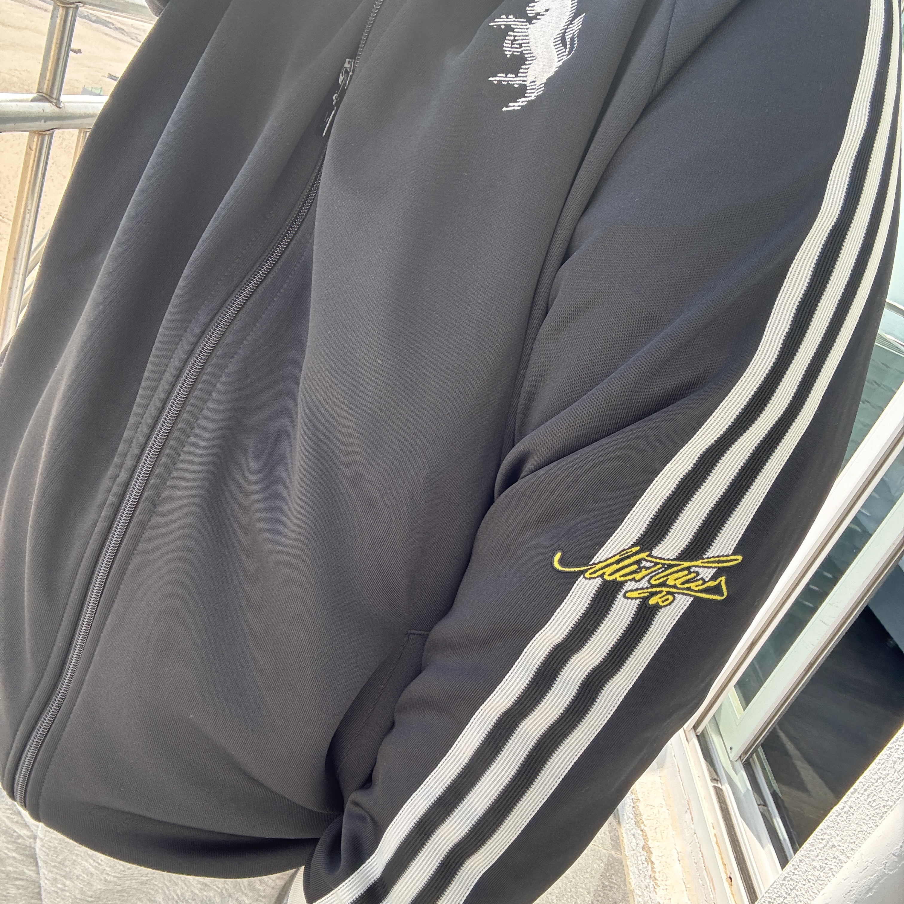 Adidas Originals Juventus FC Track Jacket Black - KR Sizing (Non Marking Ver.) 착용 스타일 - 2