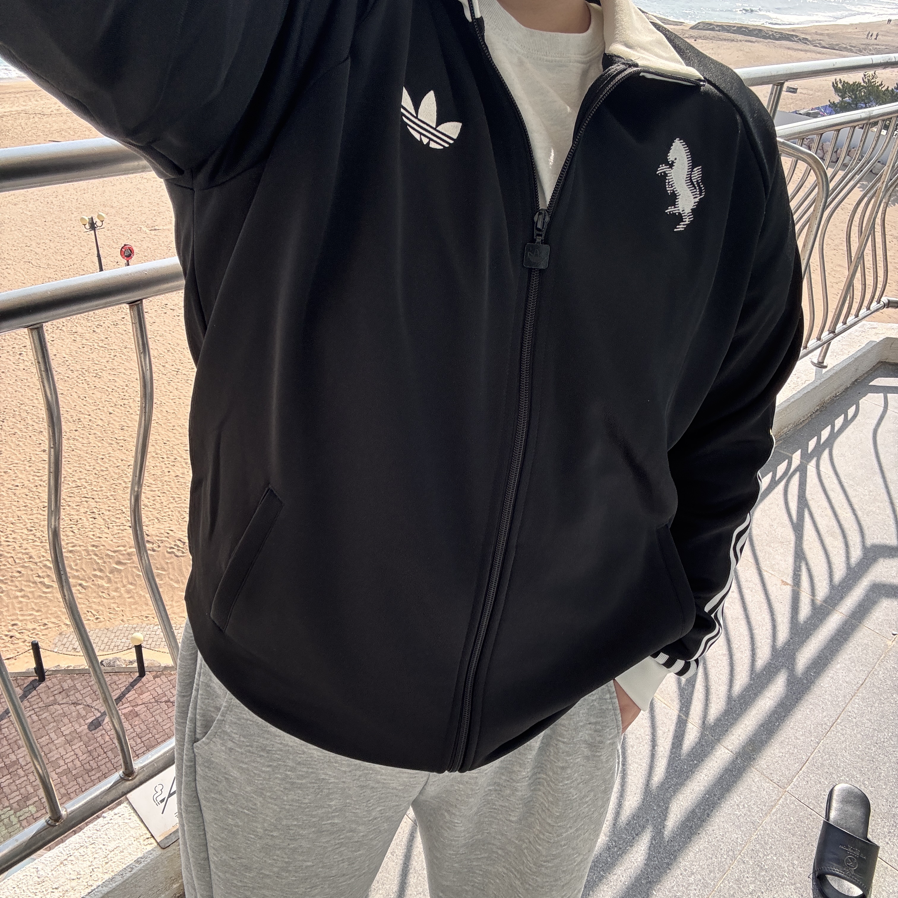 Adidas Originals Juventus FC Track Jacket Black - KR Sizing (Non Marking Ver.) 착용 스타일 - 1