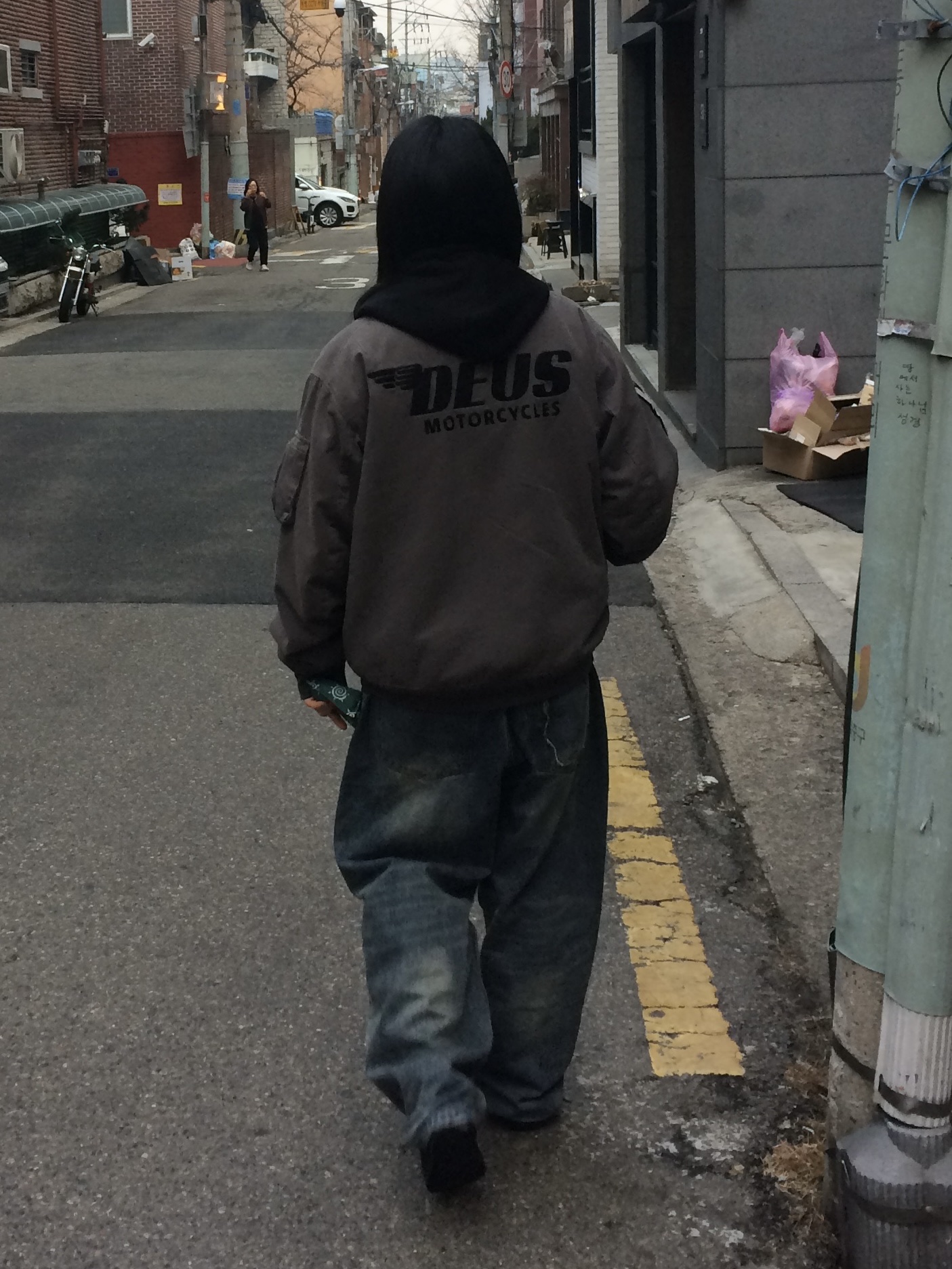 Deus Ex Machina Graphic MA-1 Charcoal 착용 스타일