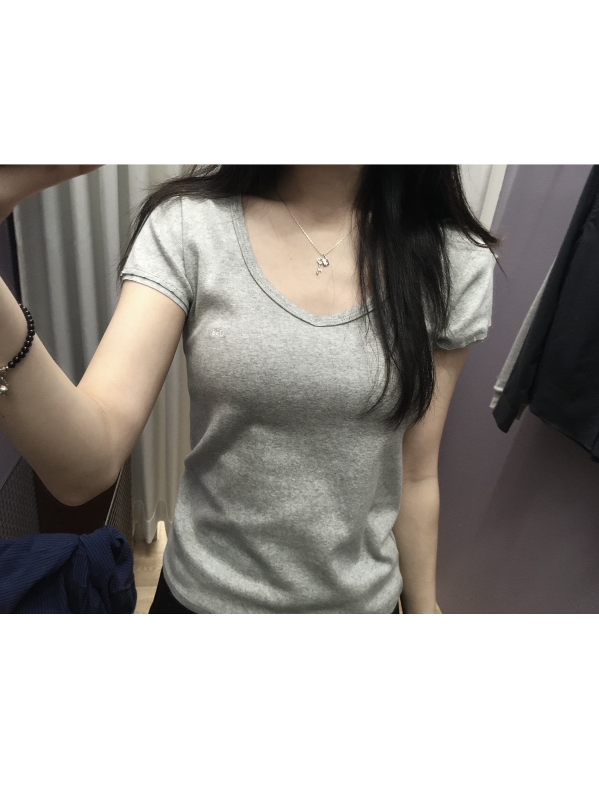 COYSEIO 038 Slim V-Neck T-Shirt Melange Grey, COYSEIO 038 Classic Shirt Navy 착용 스타일 - 2