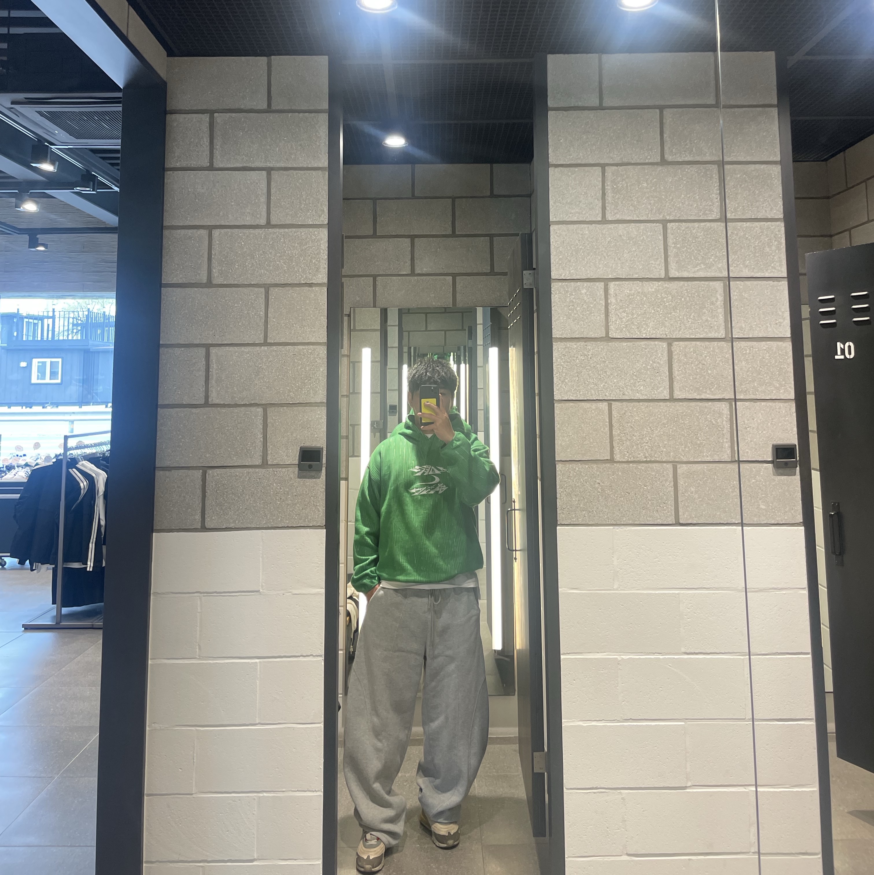 Nike x Off-White Engineered Hoodie Kelly Green - Asia 착용 스타일