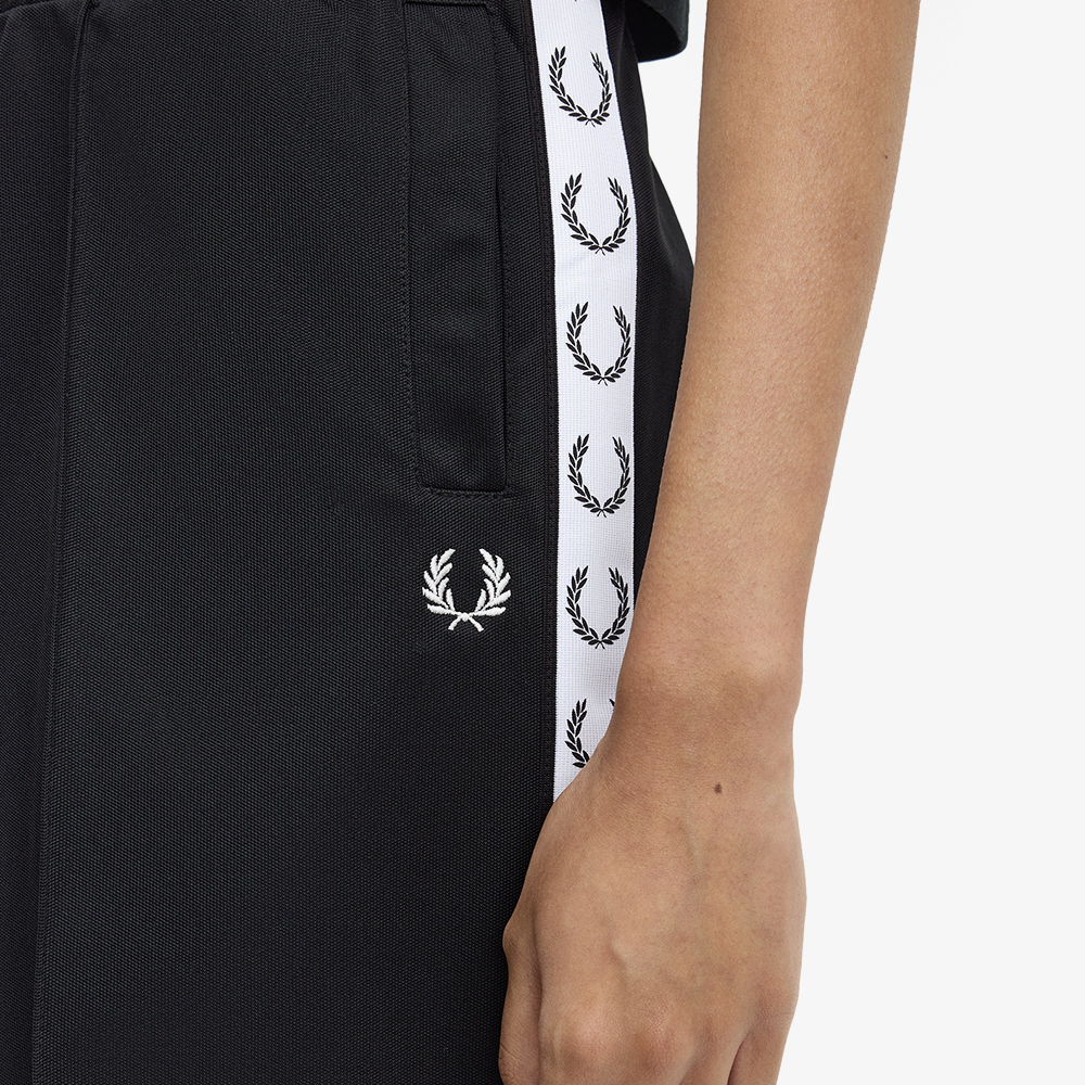 프레드페리 우먼즈 테잎 트랙쇼츠 블랙(Fred Perry Taped Track Shorts Black) - 4