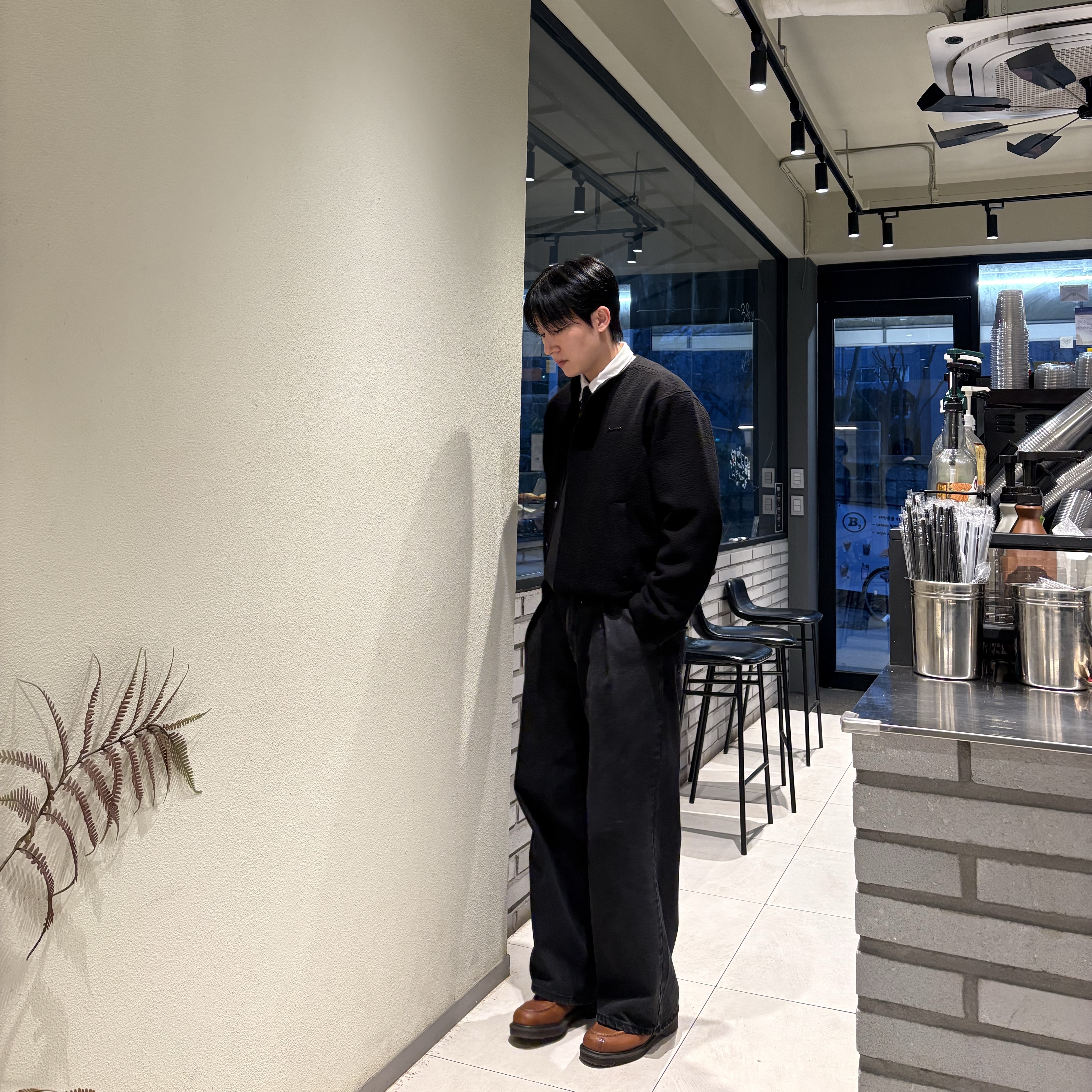Ader Error Sig; TRS Tag Jeans 02 Noir 착용 스타일 - 3