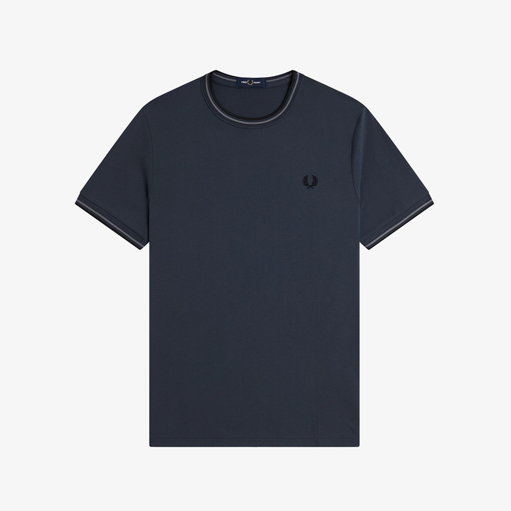 [KREAM 단독] 프레드페리 트윈 팁 티셔츠 다크에어포스 스톡포트블루 블랙([KREAM 단독] Fred Perry Twin Tipped T-Shirt Dark Airforce Stockport Blue Black) - 5
