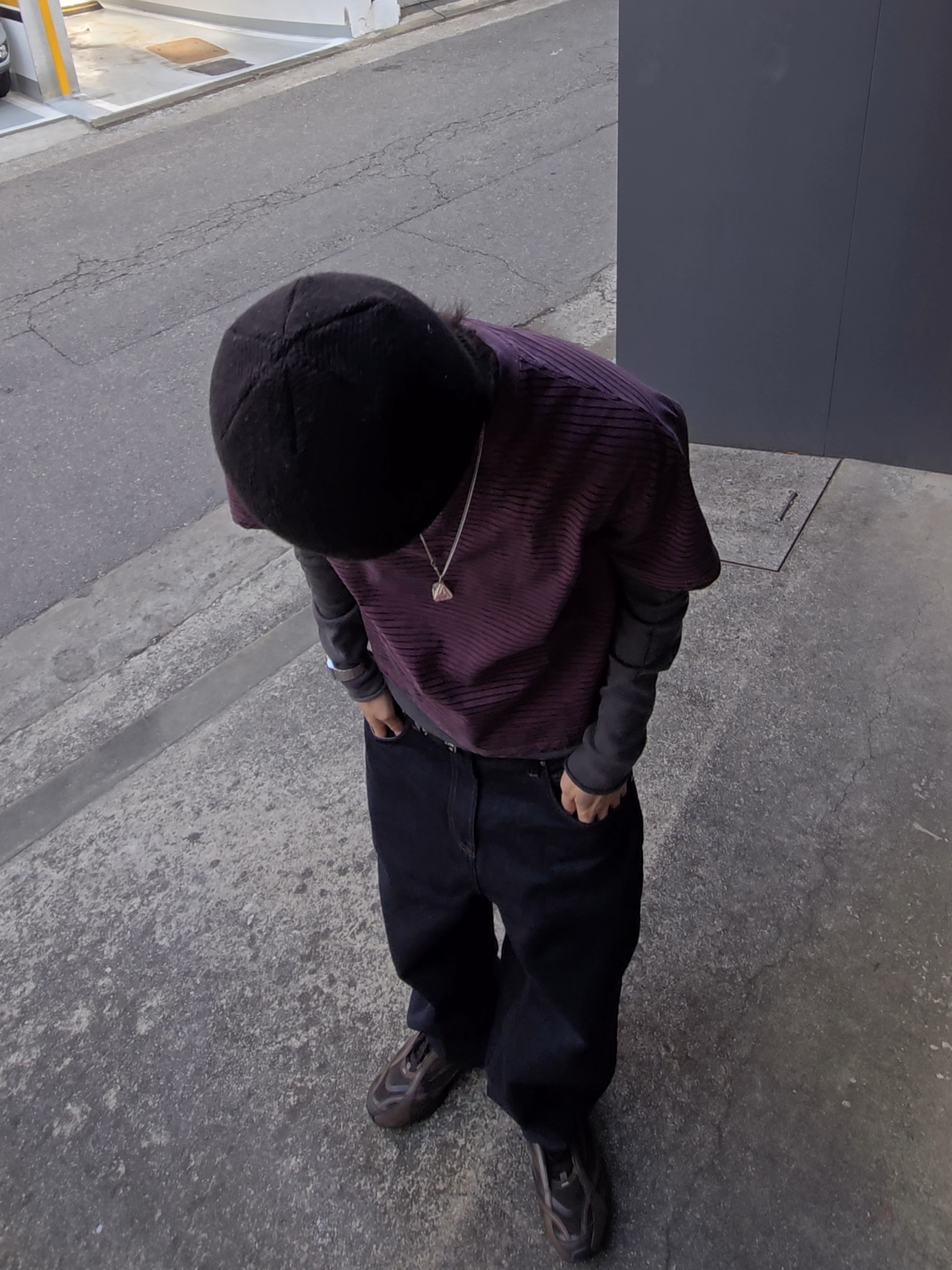 Palace Tri-Ferg 3D Keyring Silver - 23SS, Fila Flaire Brown 착용 스타일 - 2