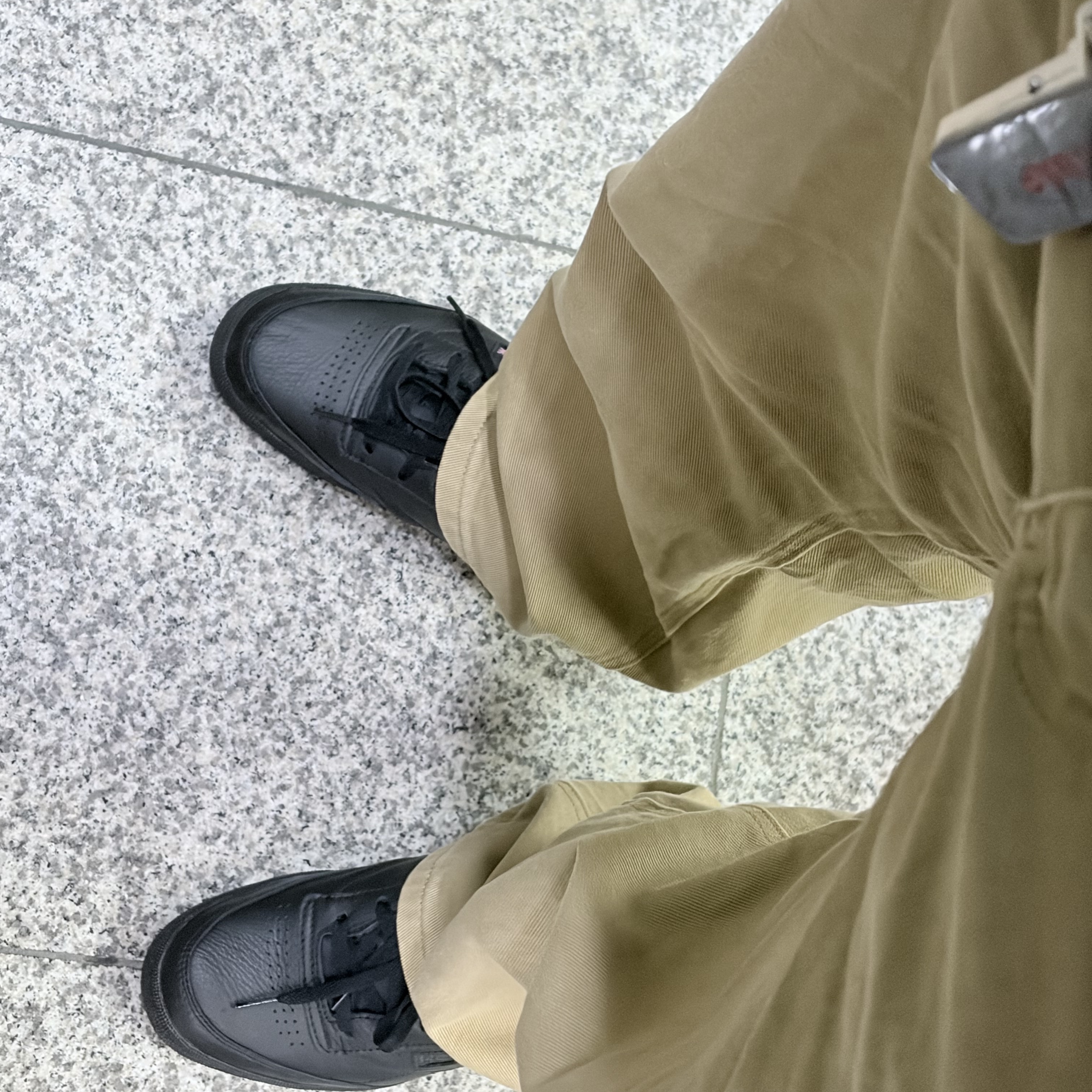 Reebok Club C 85 Black, Nike x Supreme Air Force 1 Low Flax 착용 스타일 - 2