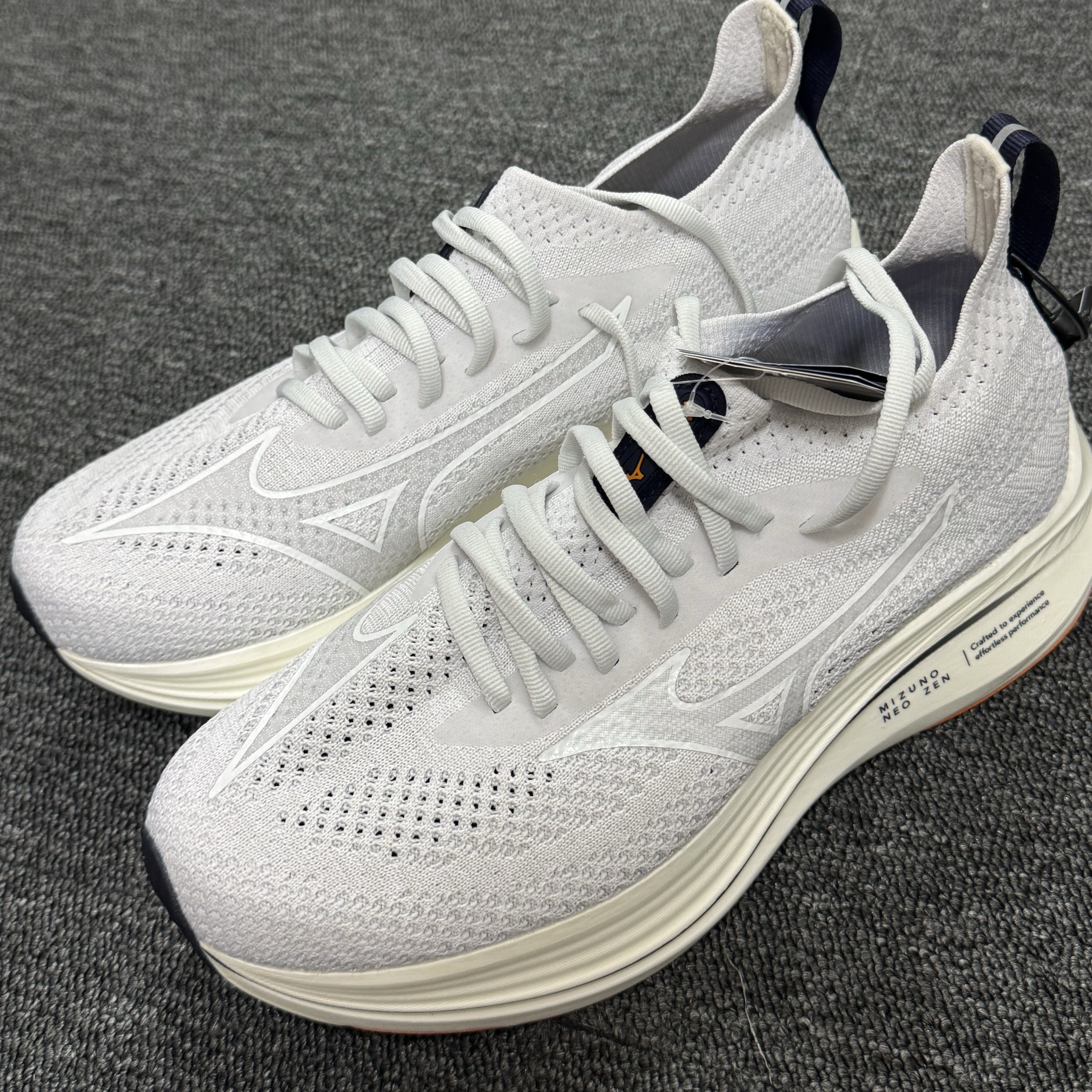 Mizuno Neo Zen Nimbus Cloud White 착용 스타일