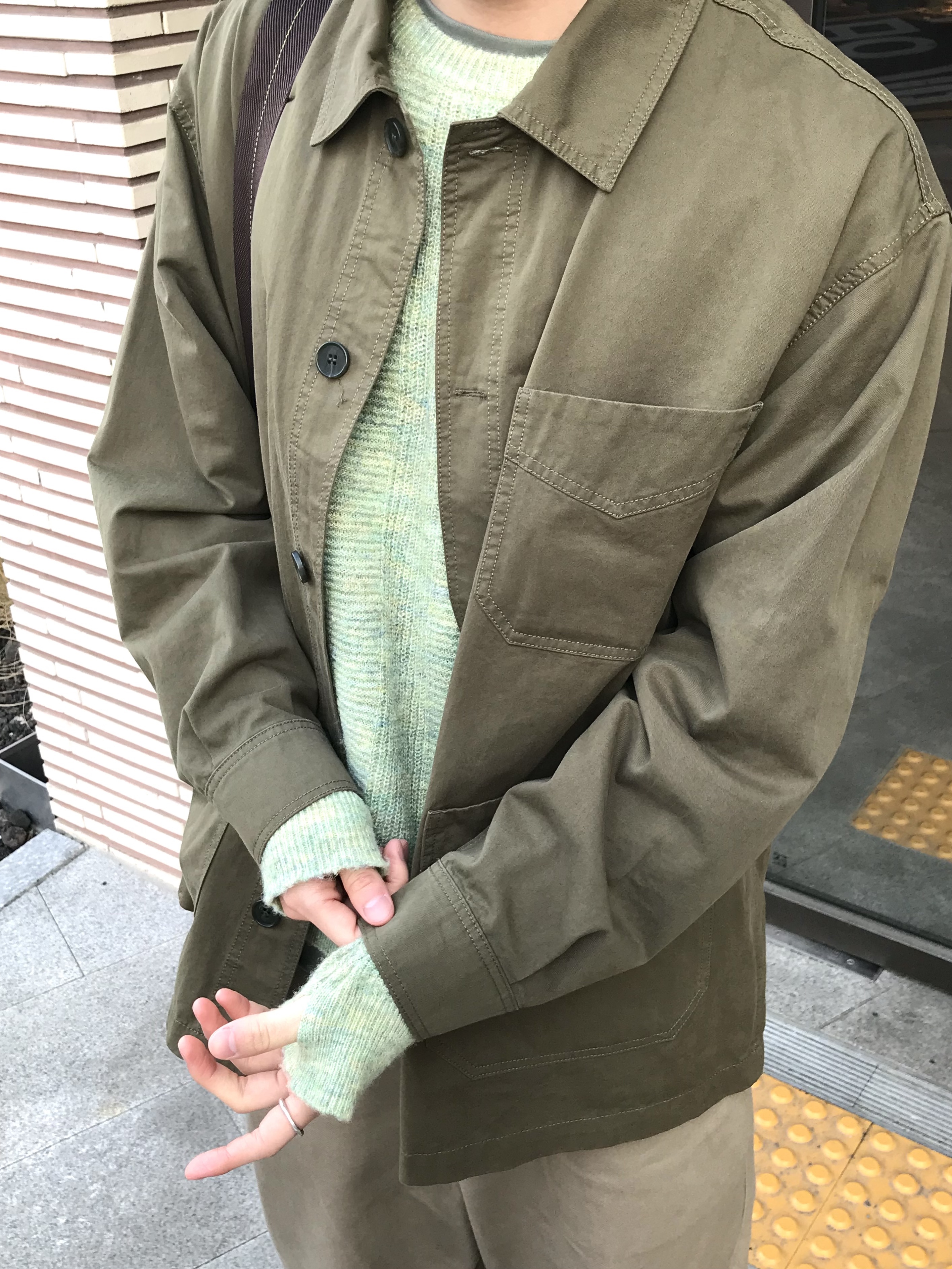 Noun Hairy Melange Knit Forest Green 착용 스타일 - 3