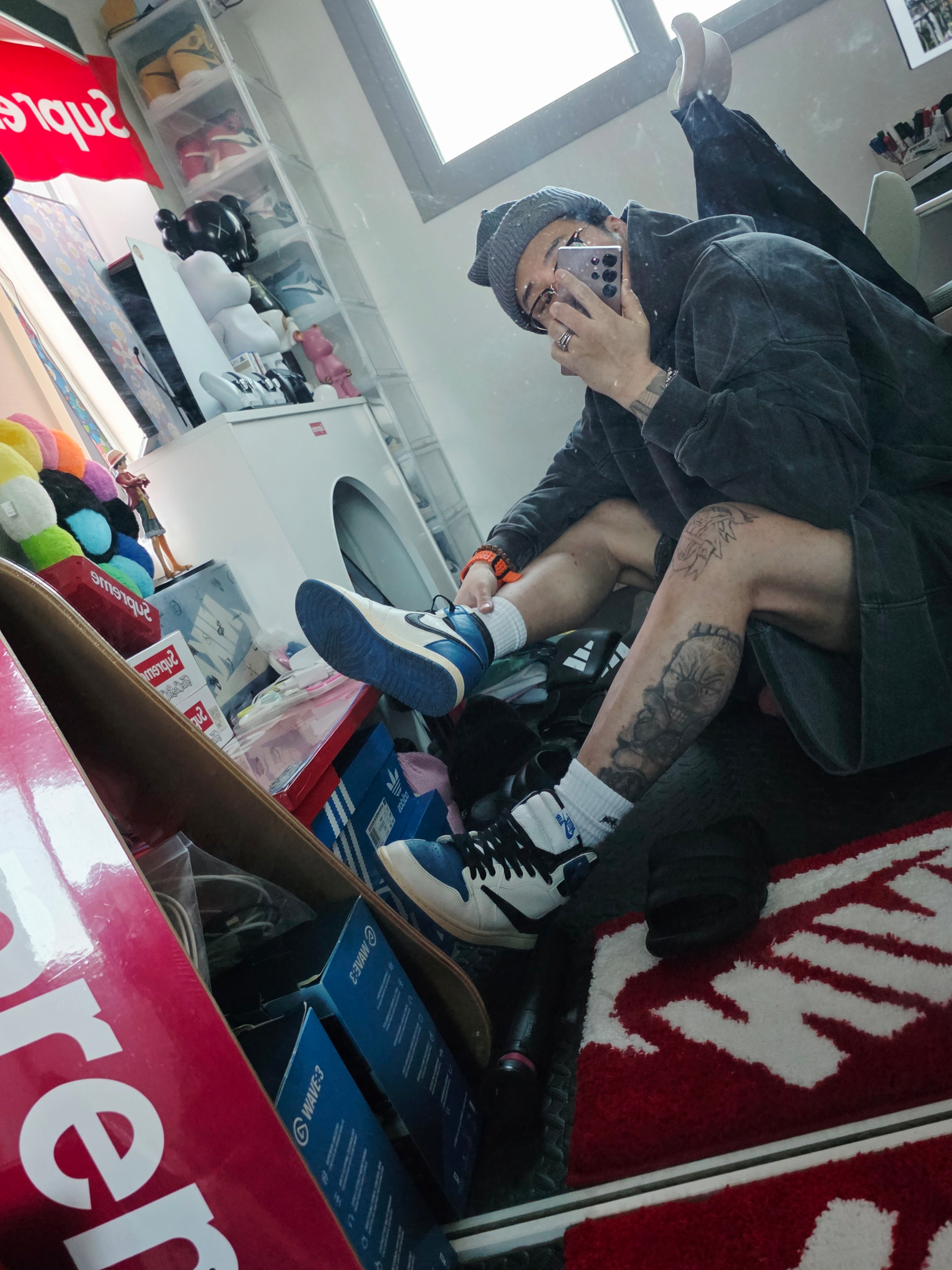 Jordan 1 x Travis Scott x Fragment Retro High OG SP Military Blue, Chrome Hearts Sluntradiction 54 Black Gold Plated - Titanium Nose Pad 착용 스타일 - 2