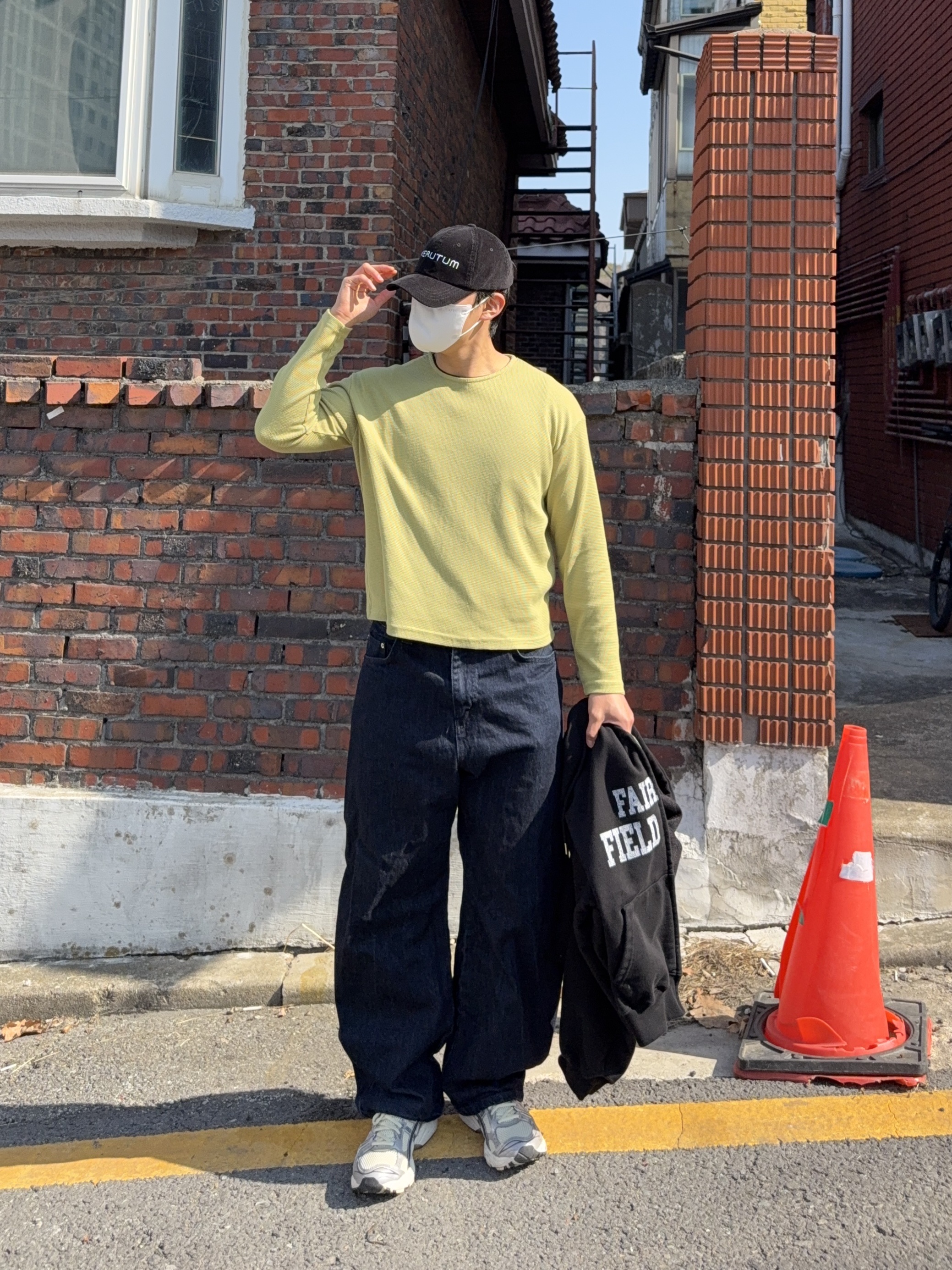 VERUTUM VSH244 Ripstop Nylon Verutum Sports Cap Black, VERUTUM BC210CD Funky Serif Verutum Coduroy Ball Cap Navy 착용 스타일 - 1