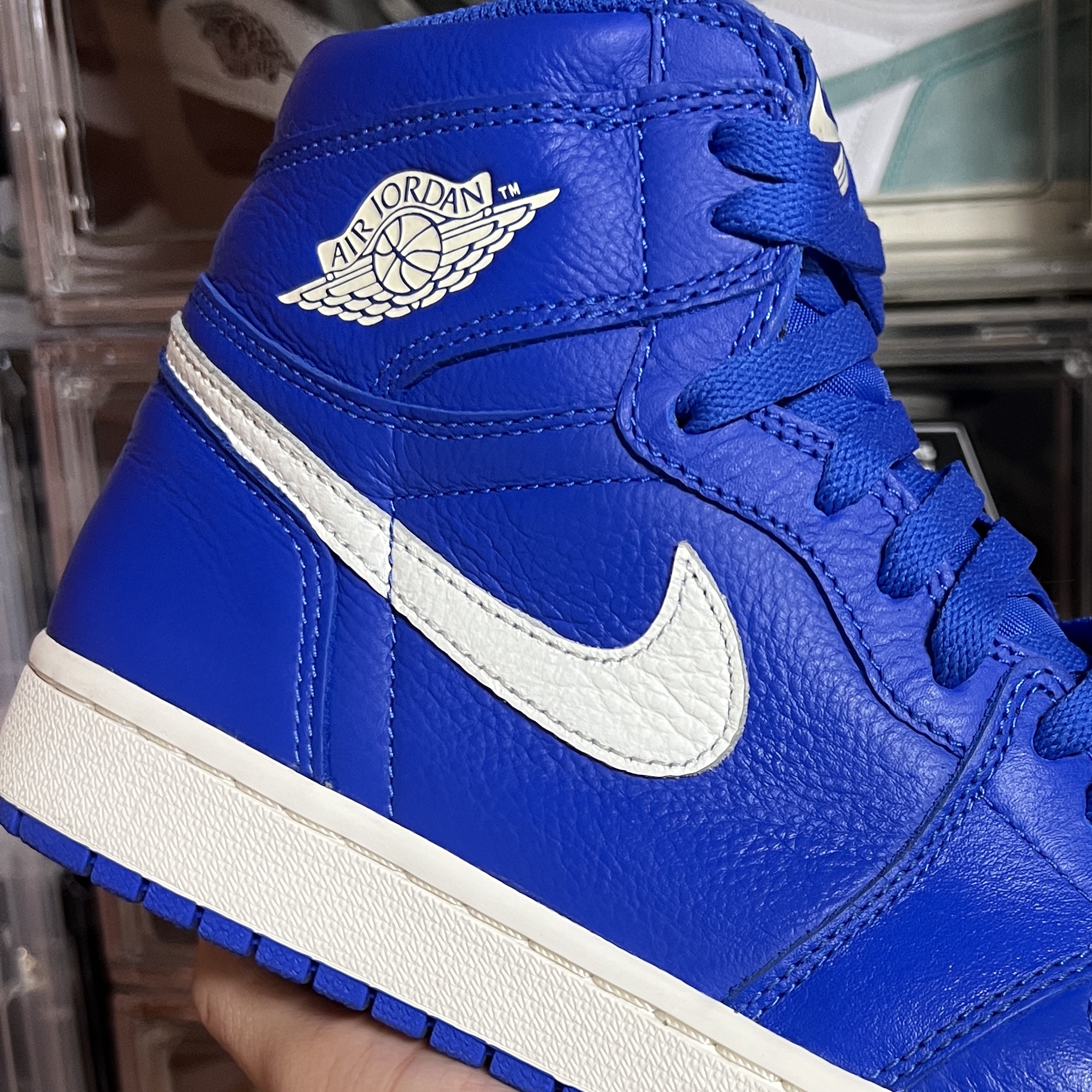 Jordan 1 Retro High Hyper Royal 착용 스타일 - 2