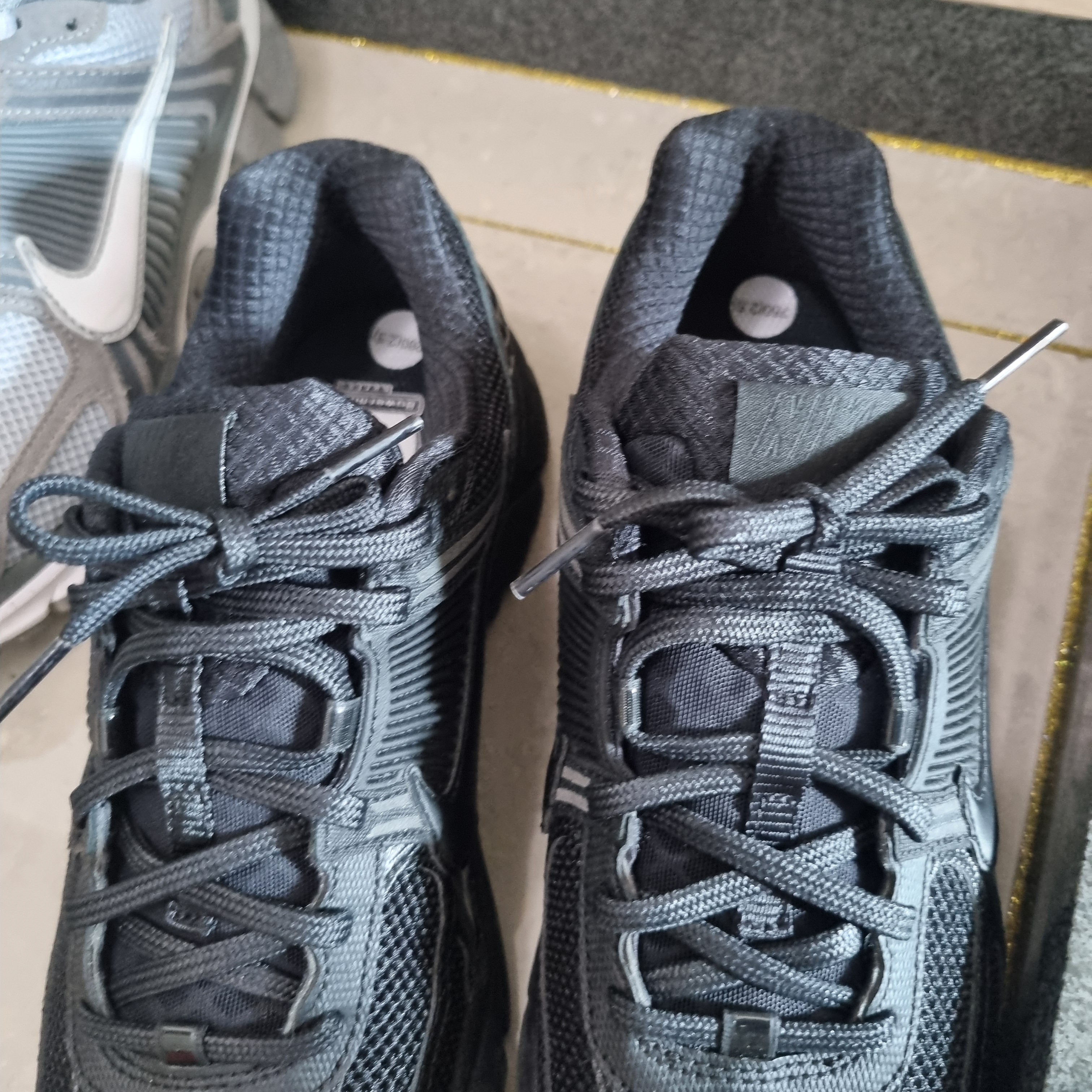 Nike Zoom Vomero 5 SP Black 착용 스타일