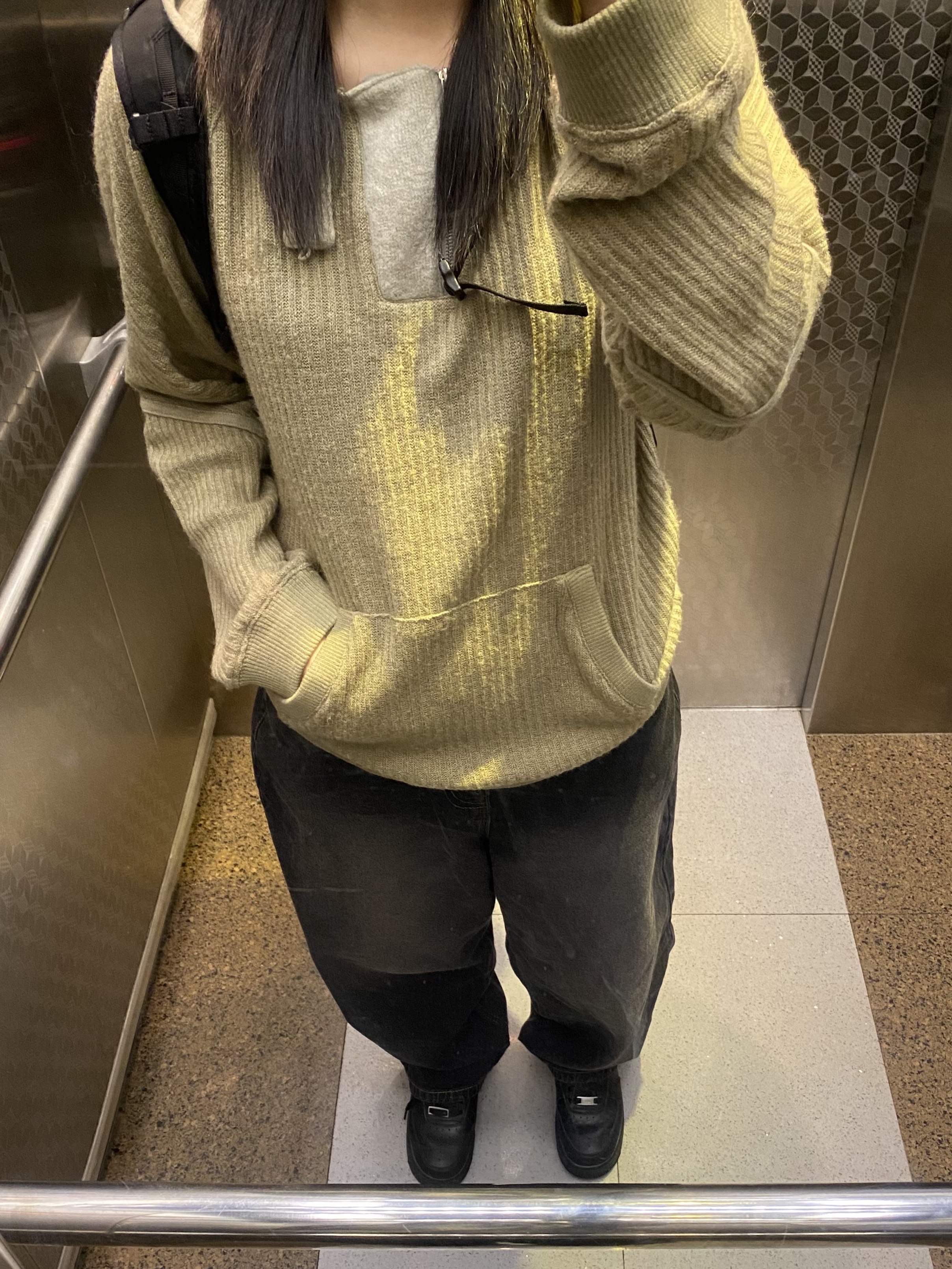 Sansan Gear Ribbed Hoodie Knit Khaki 착용 스타일