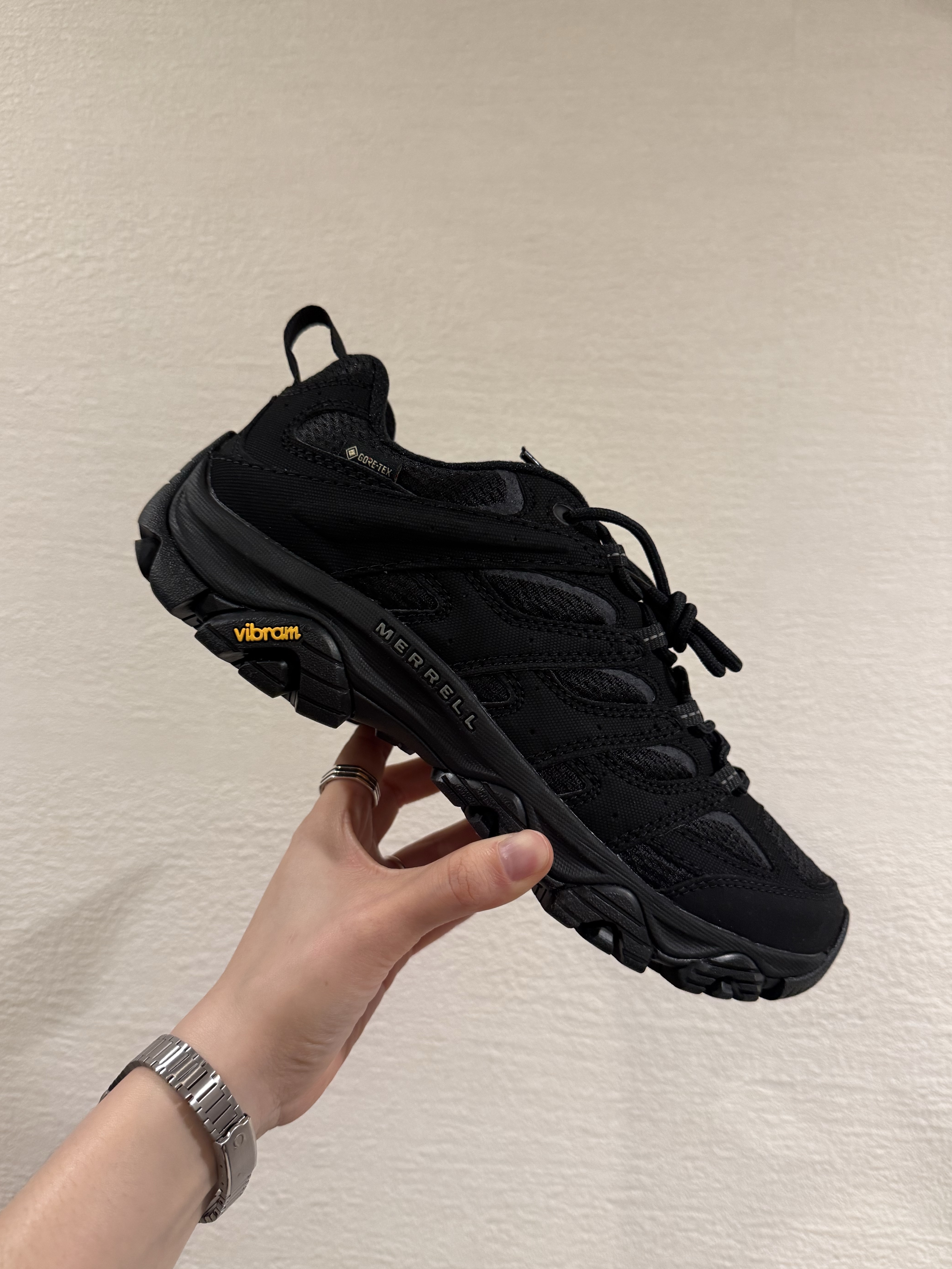 Merrell Moab 3 Syn Gtx Triple Black - 26SS 착용 스타일 - 3