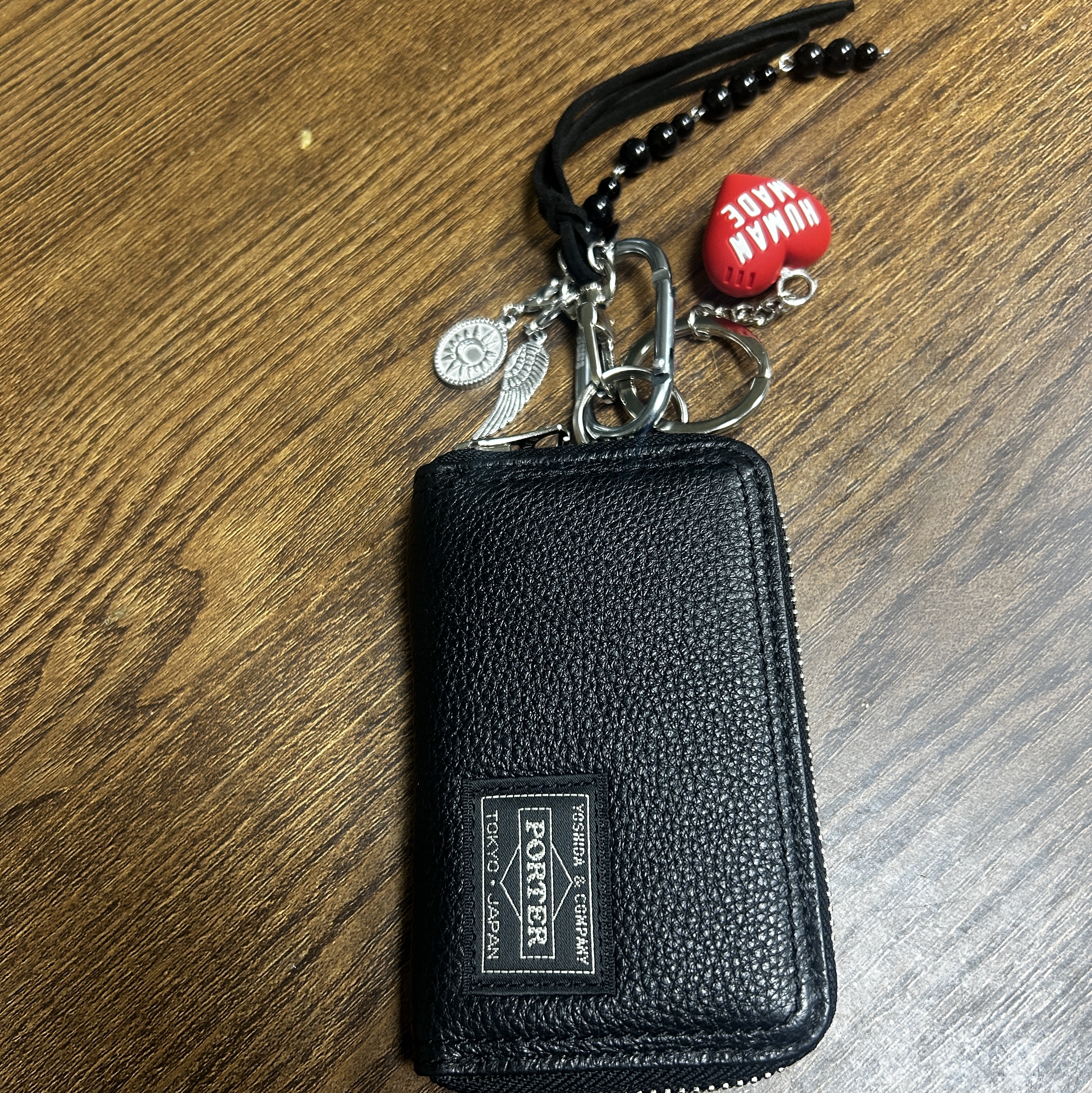 Porter Calm Coin Case Black, Human Made Heart Rubber Key Chain Red 착용 스타일