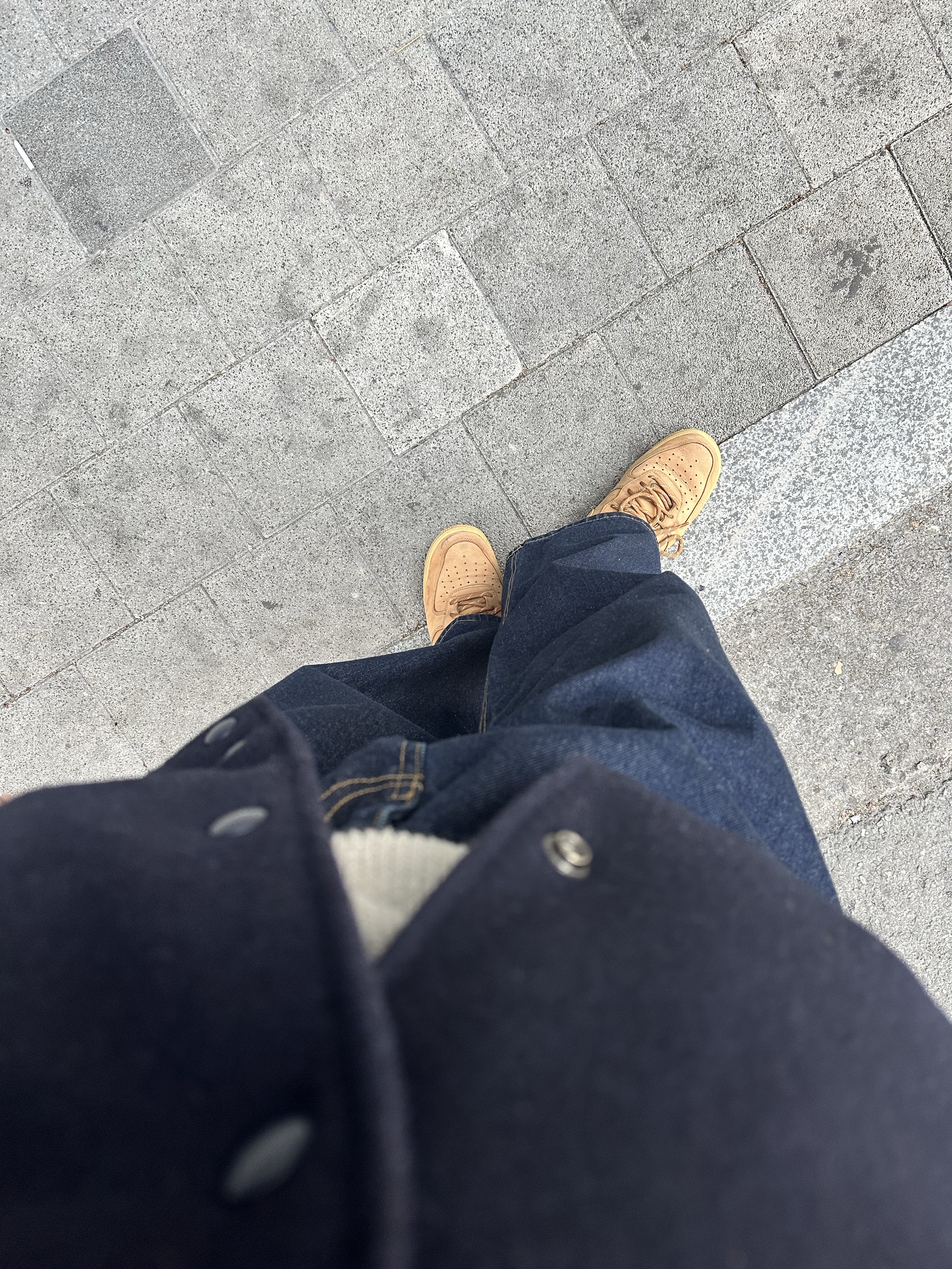 Nike Air Force 1 Mid '07 WB Flax 착용 스타일