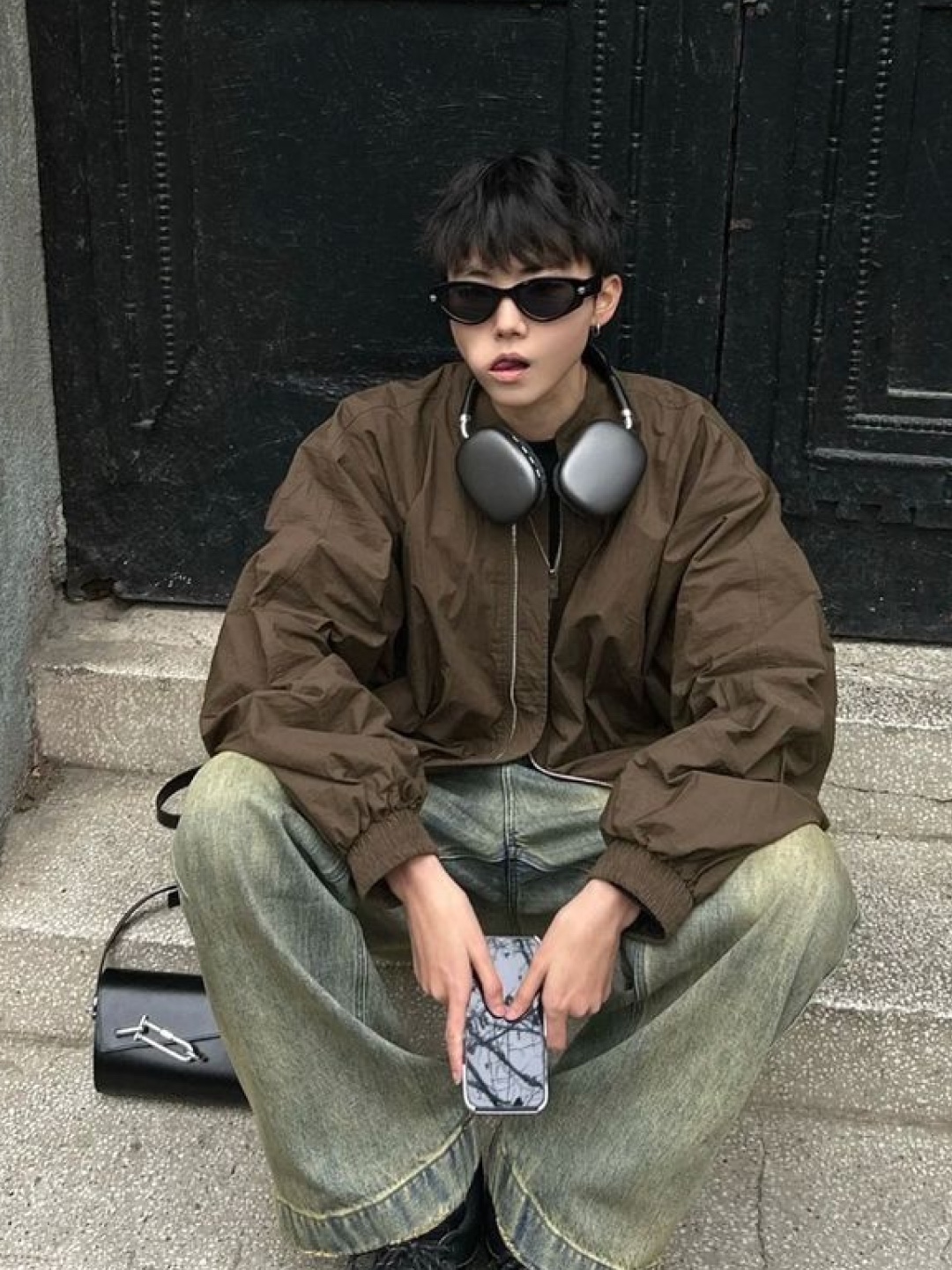 Nike Club LNY Jacket Dark Team Red (IQ3705-613), Nike Club LNY Jacket Dark Hazel (IQ3705-212) 착용 스타일 - 3