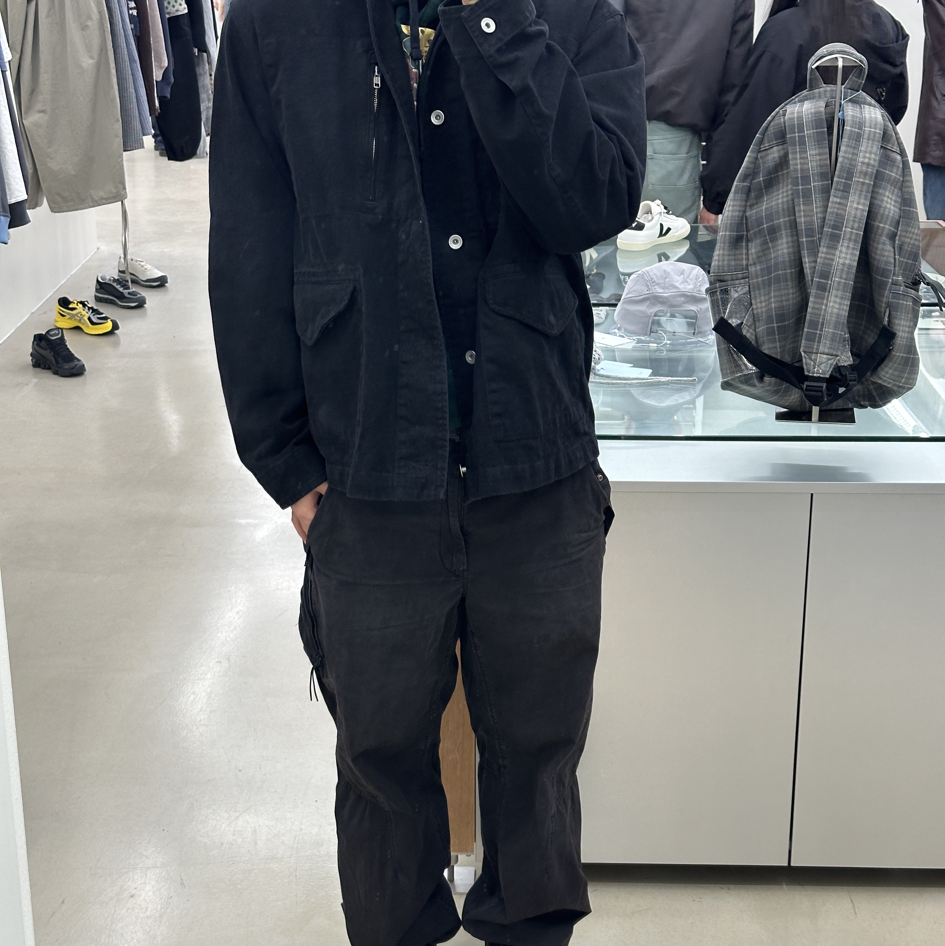 C.P. Company Flatt Nylon Loose Cargo Pants Black - 23FW 착용 스타일 - 2