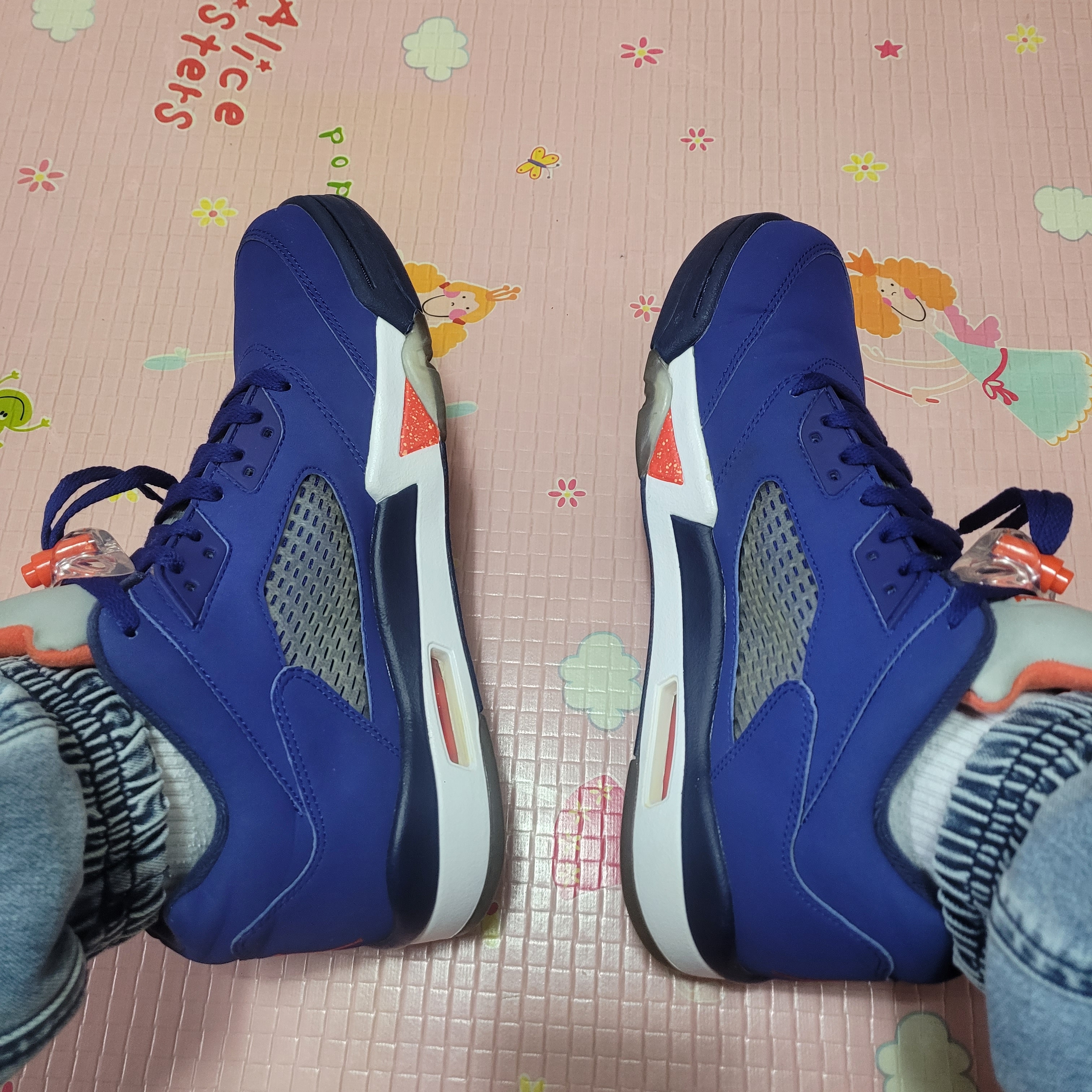 Jordan 5 Retro Low Knicks 착용 스타일 - 2