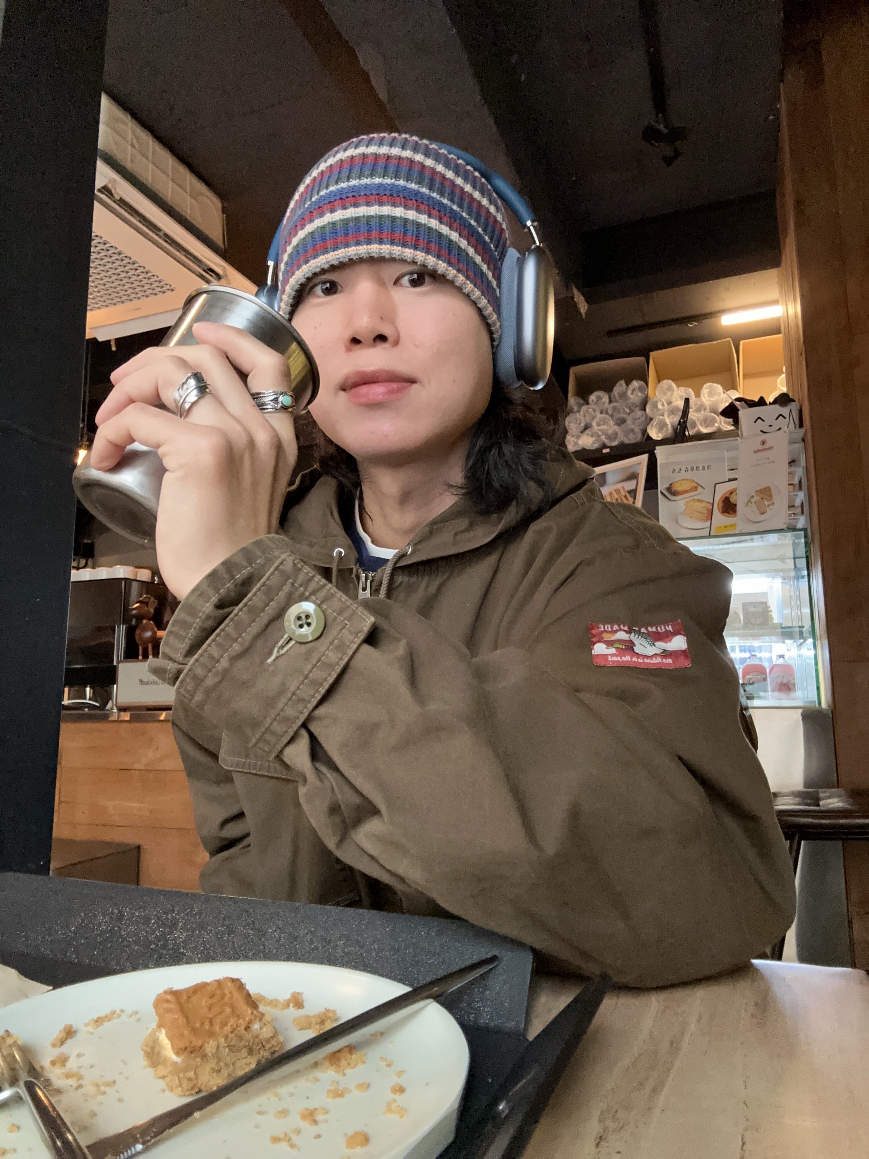 Khakis Harbor Beanie Red, Apple AirPods Max Lightning Sky Blue (Korean Ver.) 착용 스타일 - 1