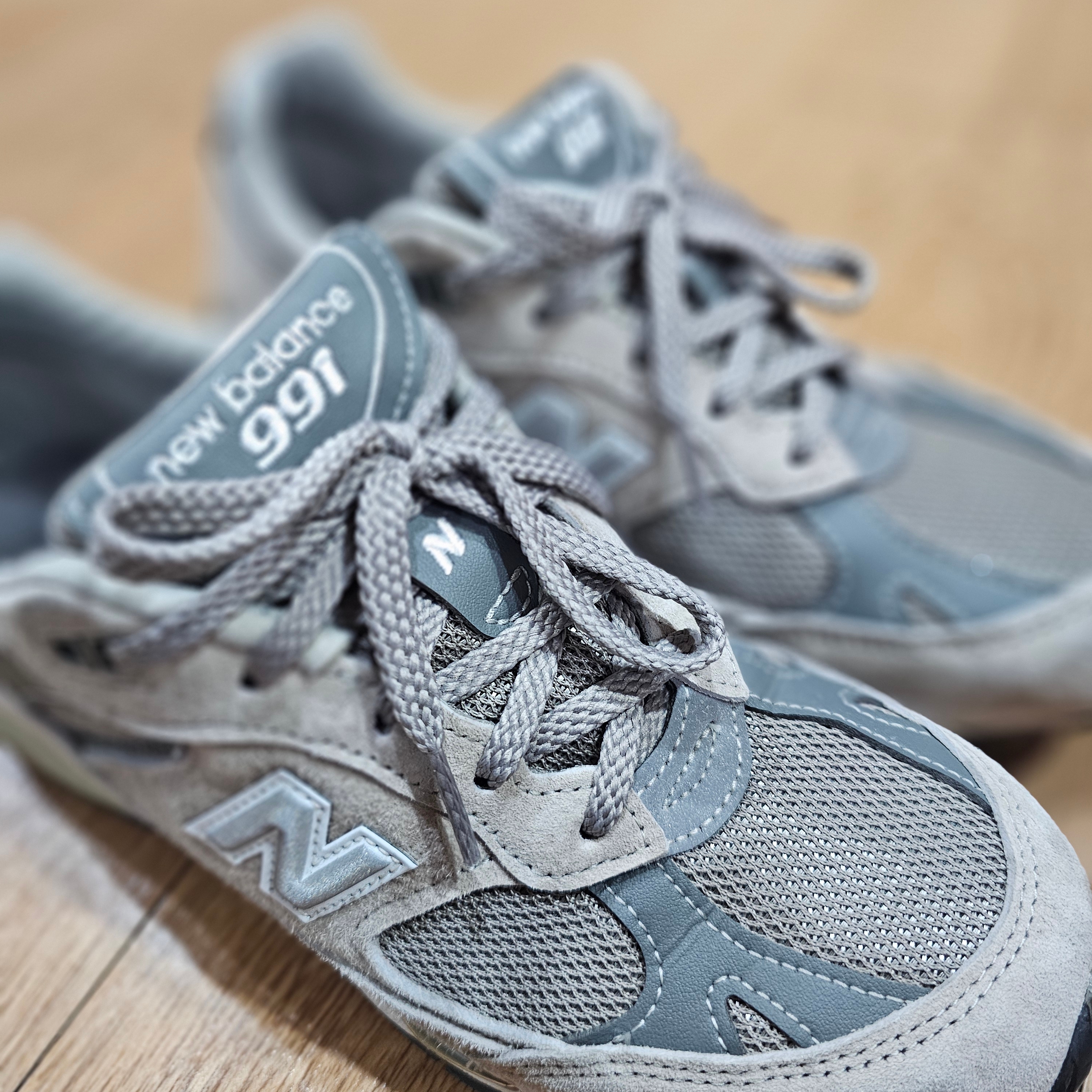 (W) New Balance 991 Made in UK Grey 착용 스타일