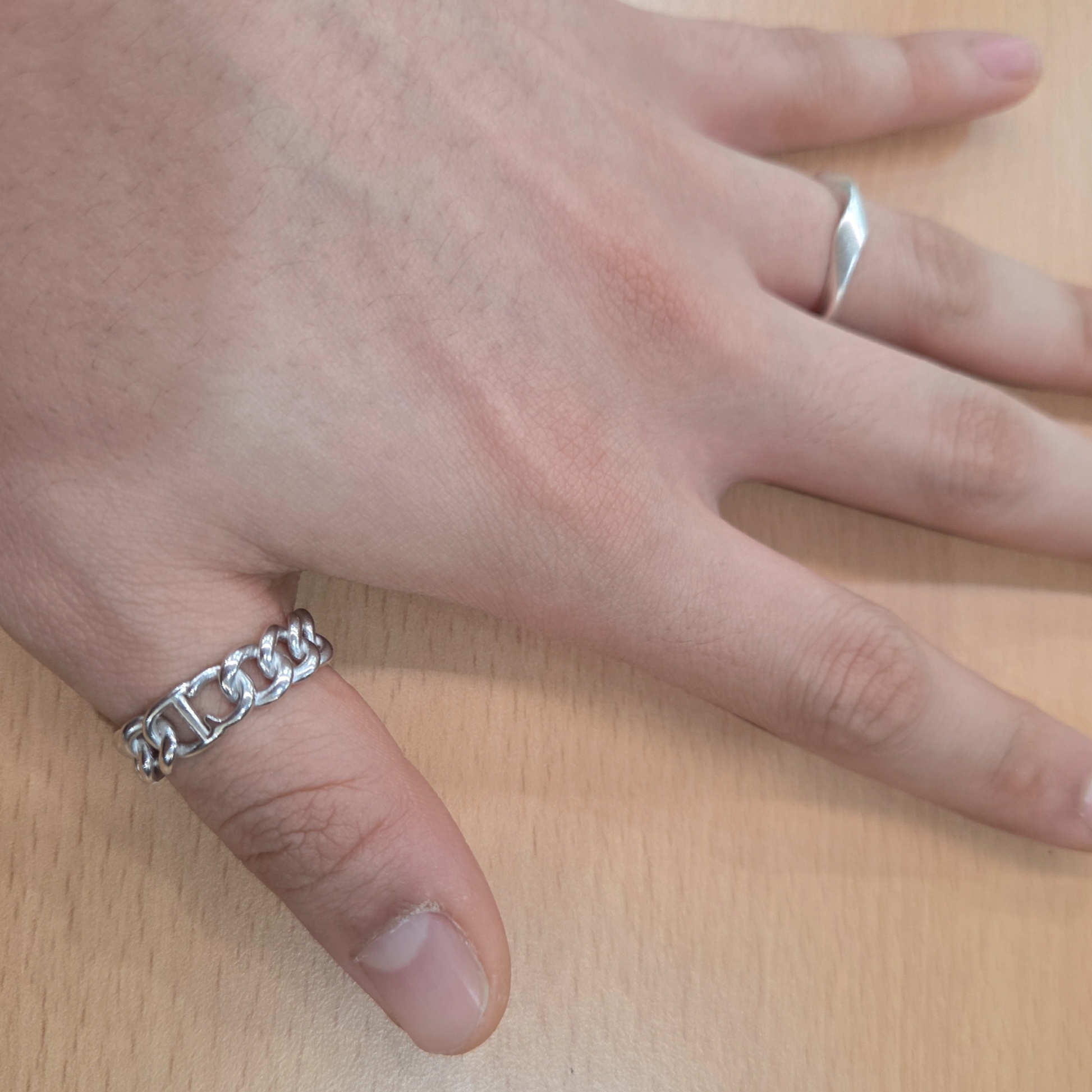 Dior CD Icon Chain Link Ring Silver Silver 착용 스타일 - 1
