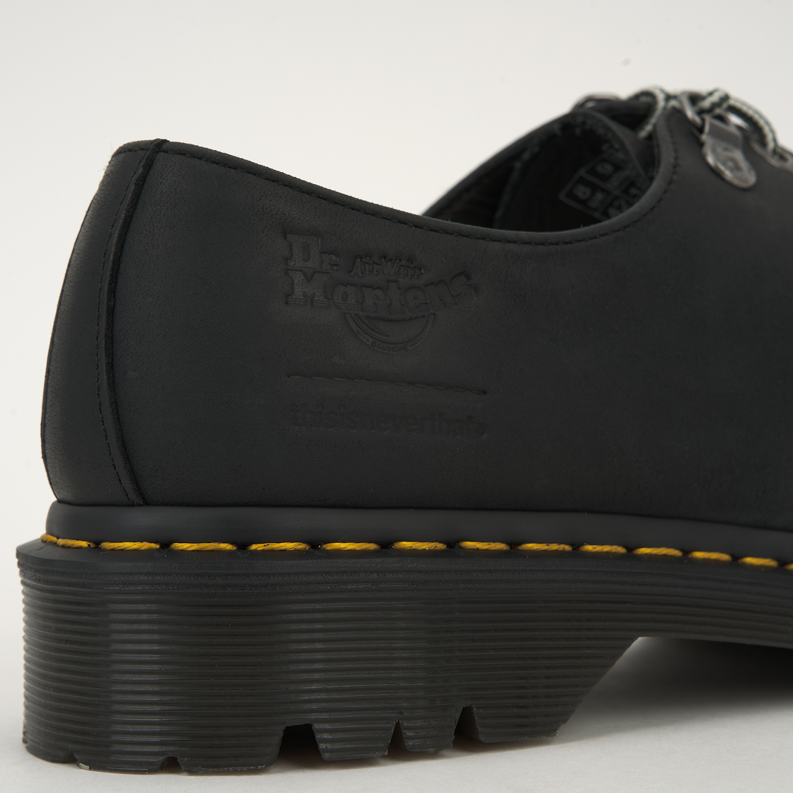 닥터마틴 x 디스이즈네버댓 1461 왁스드 풀 그레인 블랙(Dr. Martens x Thisisneverthat 1461 Waxed Full Grain Black) - 8