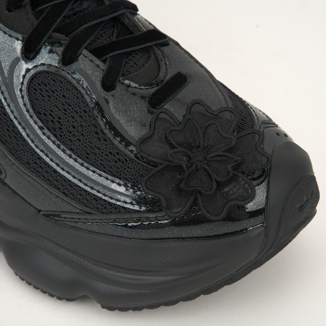 (W) 아디다스 오즈베누즈 코어 블랙 실버 메탈릭((W) Adidas Ozvenuz Core Black Silver Metallic) - 7