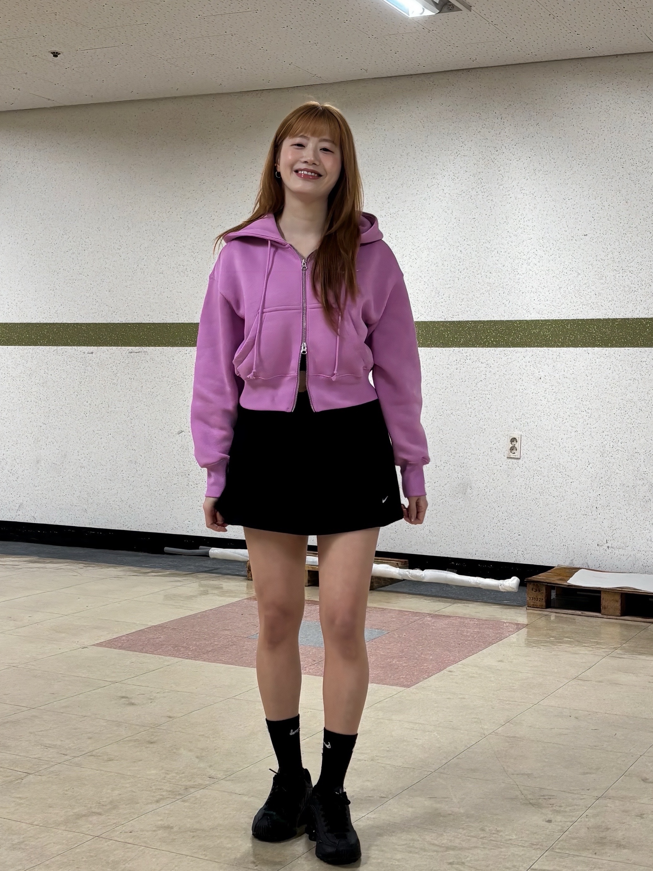 Mischief Lightweight Zip Around Backpack Black, (W) Nike Shox R4 Black 착용 스타일 - 8