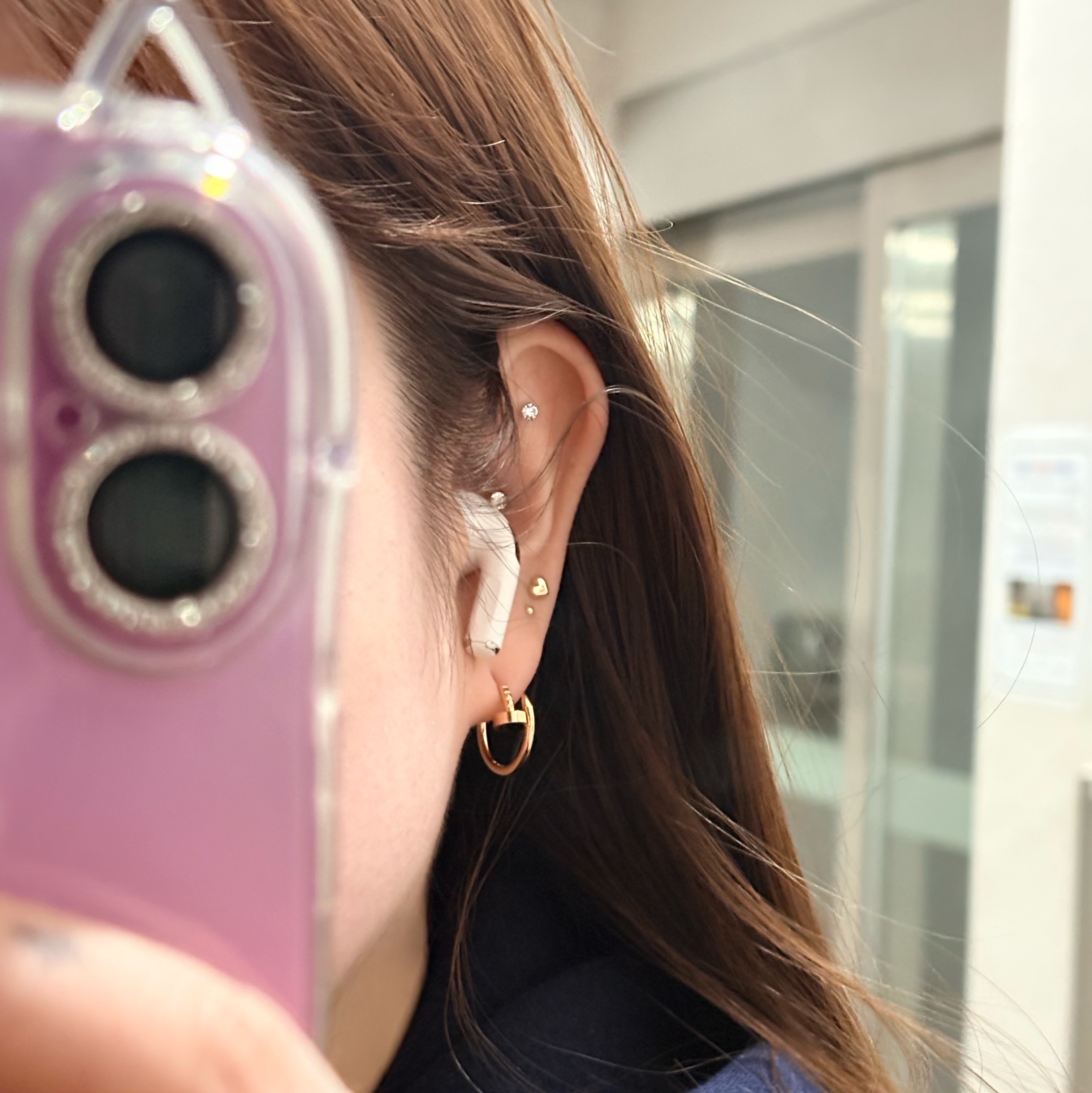 Cartier Juste un Clou Hoop Earrings Small Pink Gold 착용 스타일 - 1
