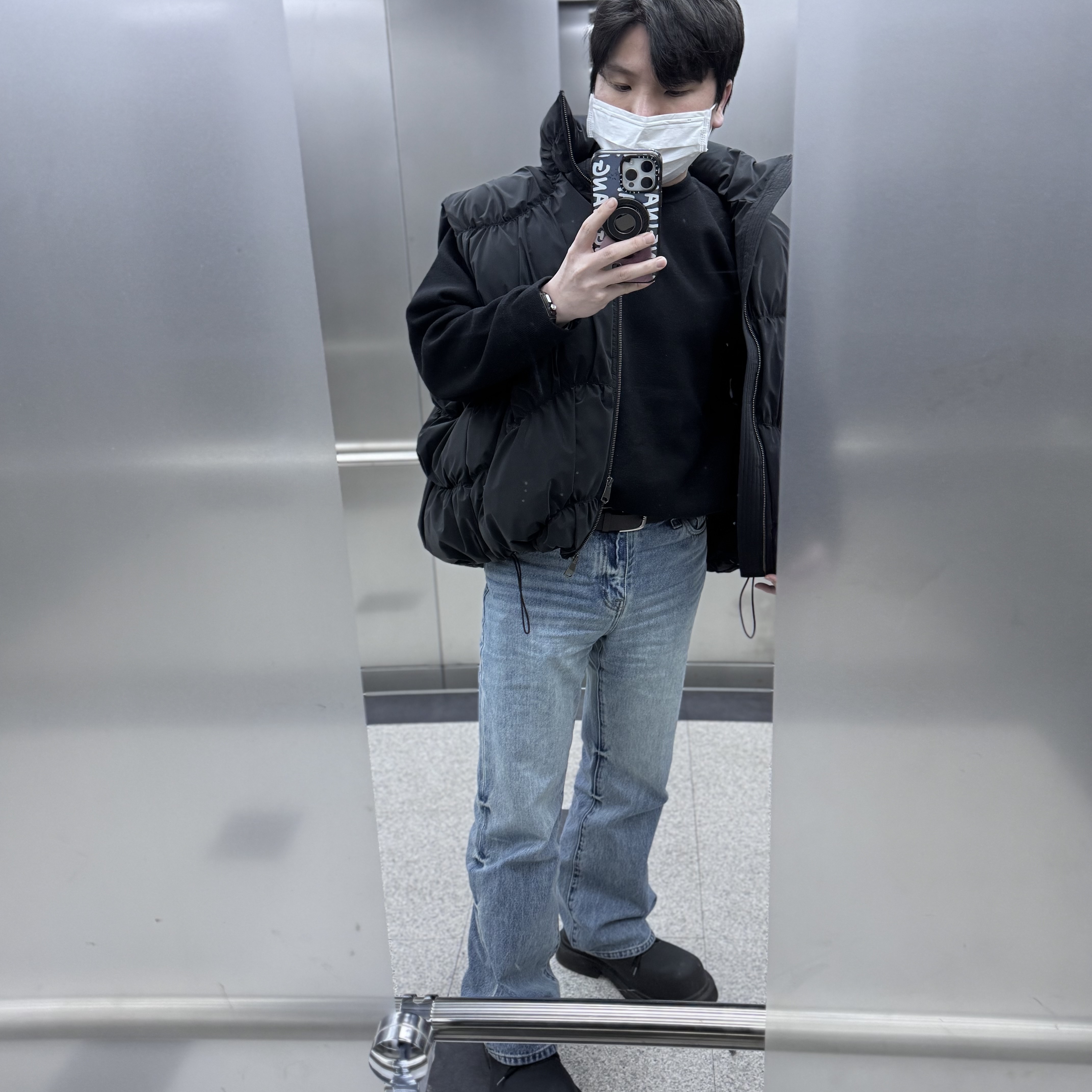 Wooyoungmi Merry Go Round Back Logo T-Shirt Black - 26SS, Ader Error Aren Down Vest Noir 착용 스타일