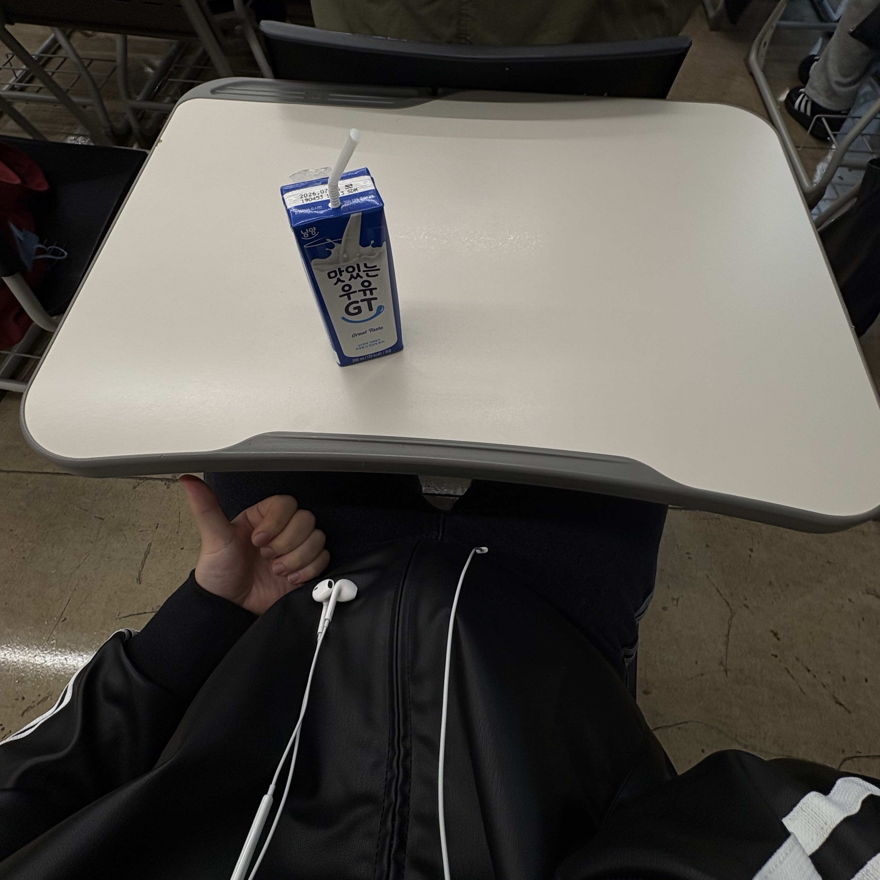 Adidas Pleather 3S Track Top Black - KR Sizing 착용 스타일 - 3