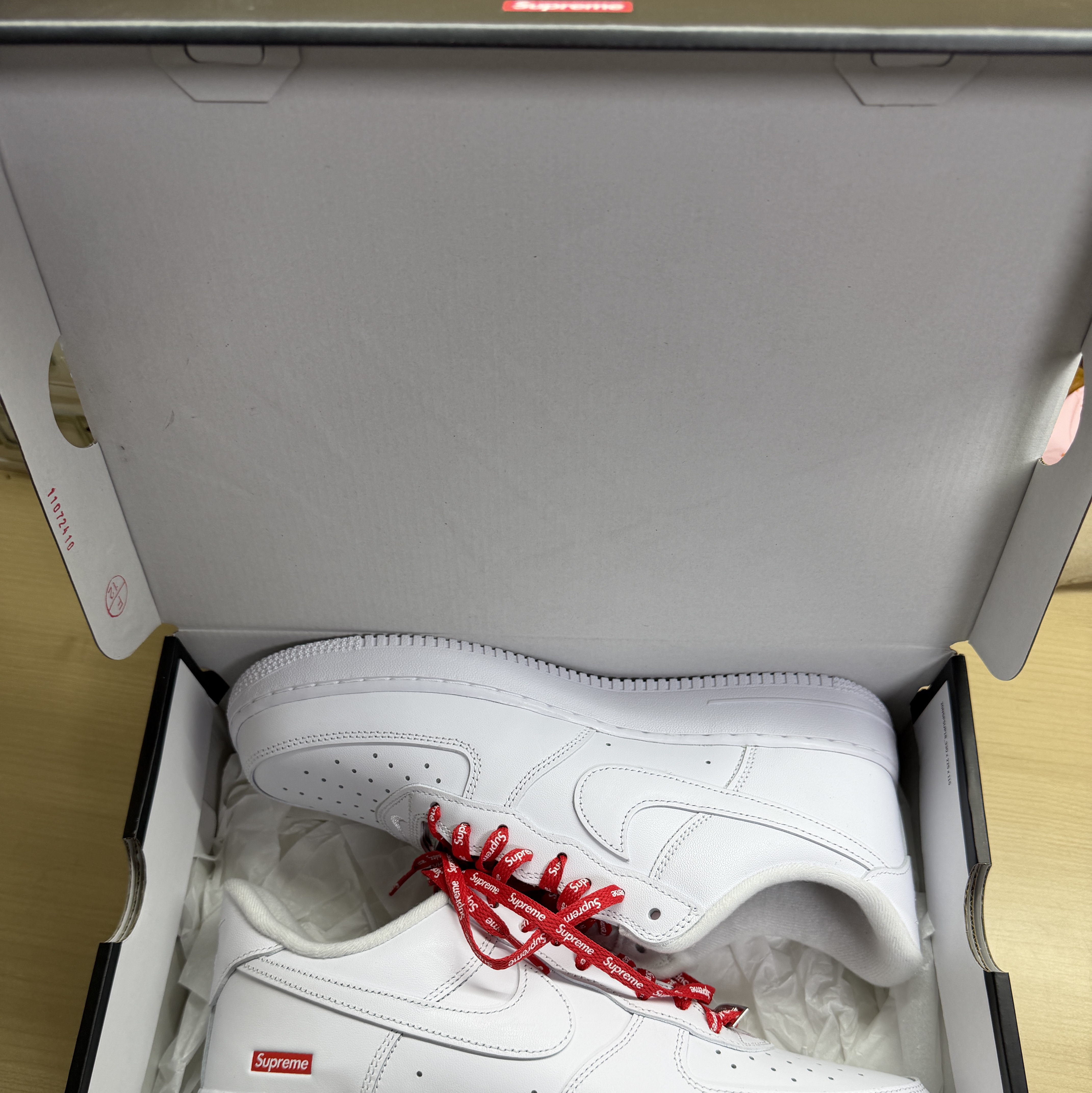 Nike x Supreme Air Force 1 Low White 착용 스타일