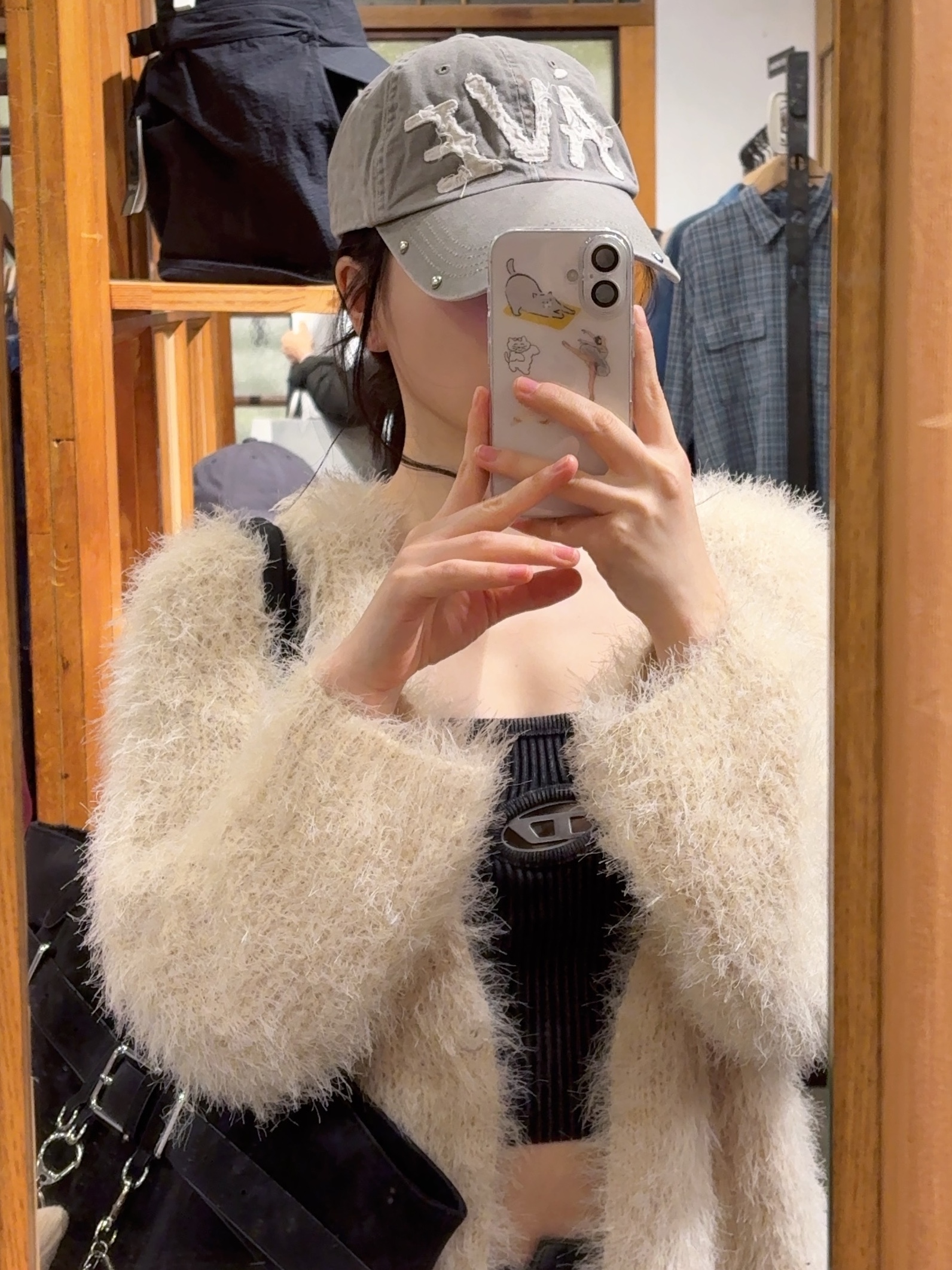 (W) Diesel M-Clarksvillex-C Knit Tube Top with Cut-Out Logo Black, Aviemuah Applique Vintage Rivet Cap Grey 착용 스타일 - 3