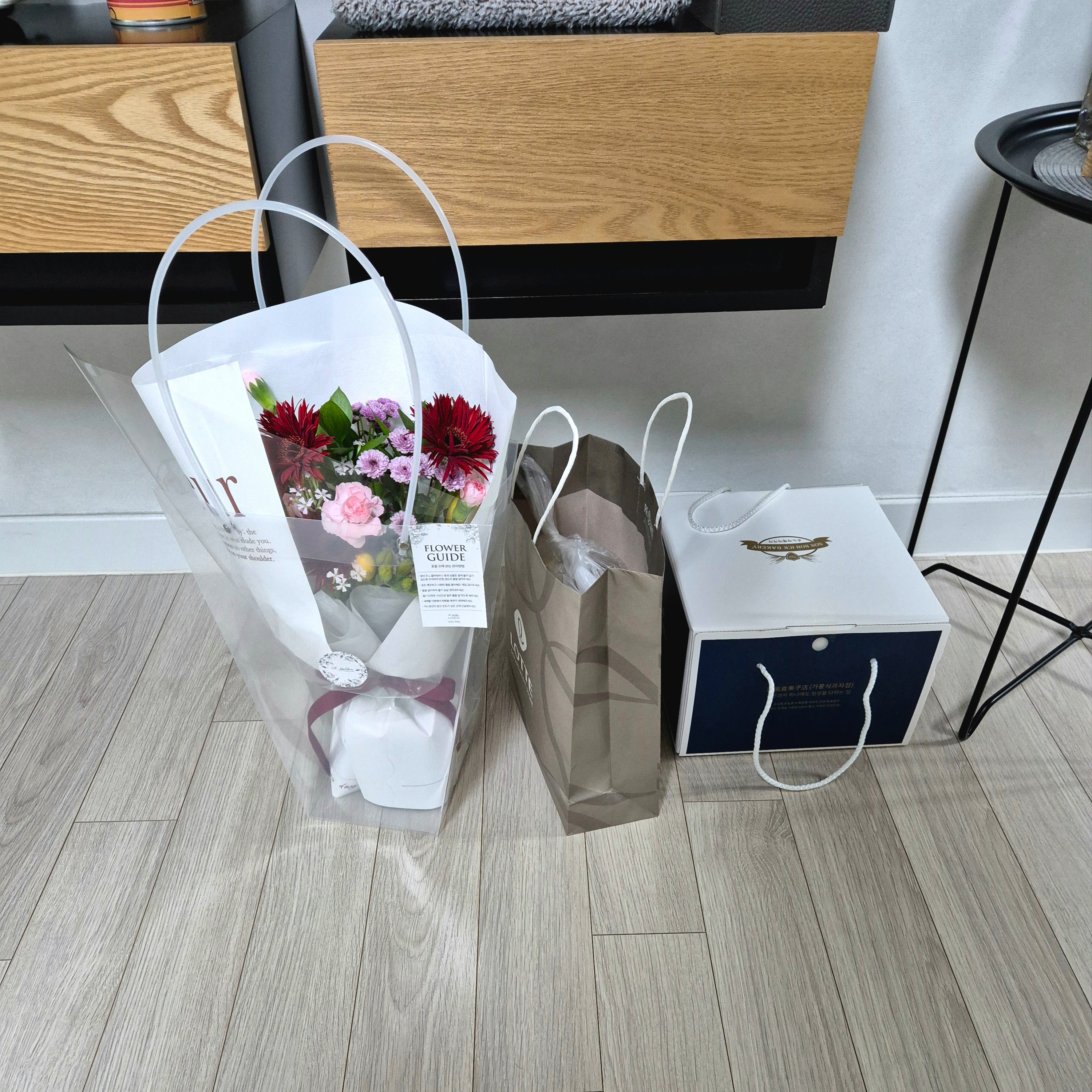 Adidas Pleather 3S Track Top Black - KR Sizing 착용 스타일 - 2