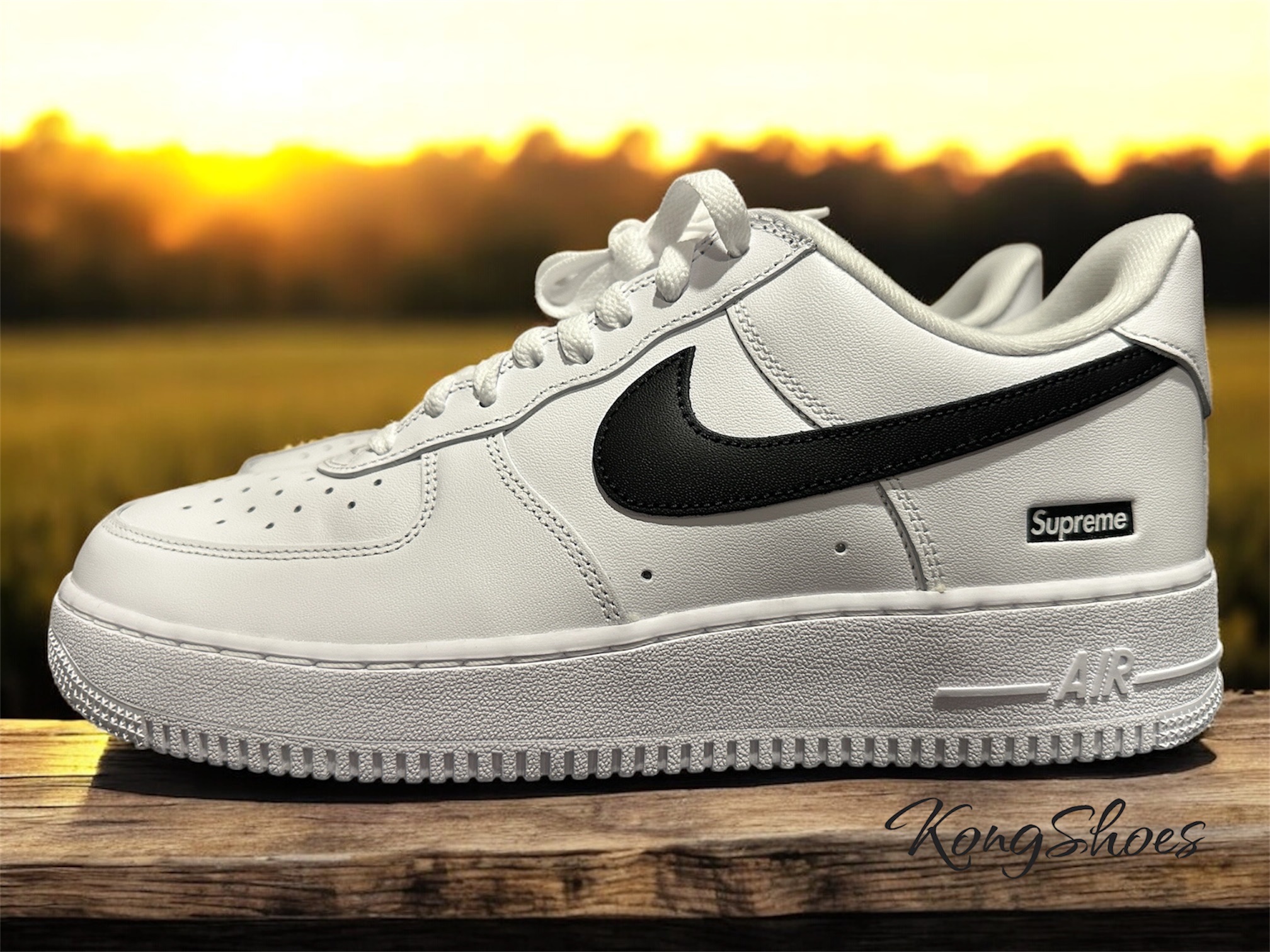 Nike x Supreme Air Force 1 Low White 착용 스타일