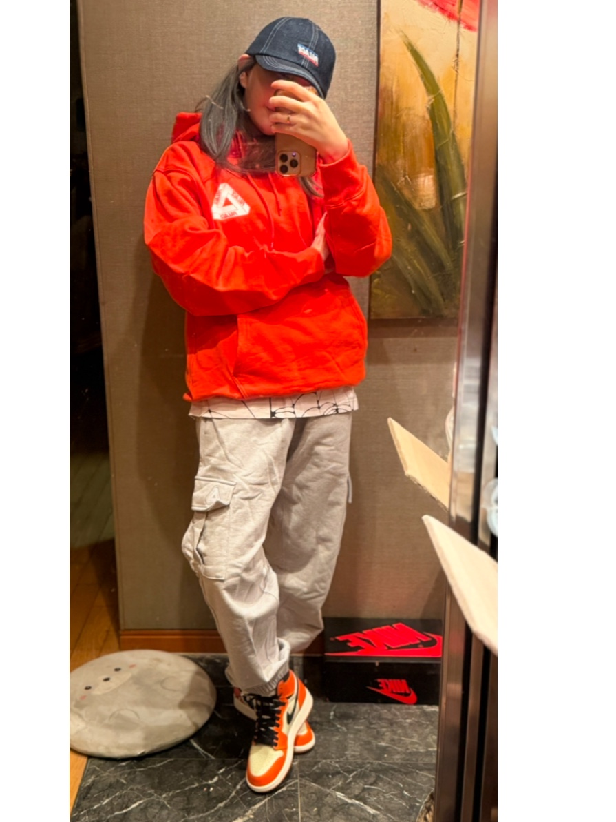 Palace Bit Grippy Tri-Ferg Hood Rouge - 24SS, Palace Sofar Cargo Joggers Pink - 22SS 착용 스타일 - 2