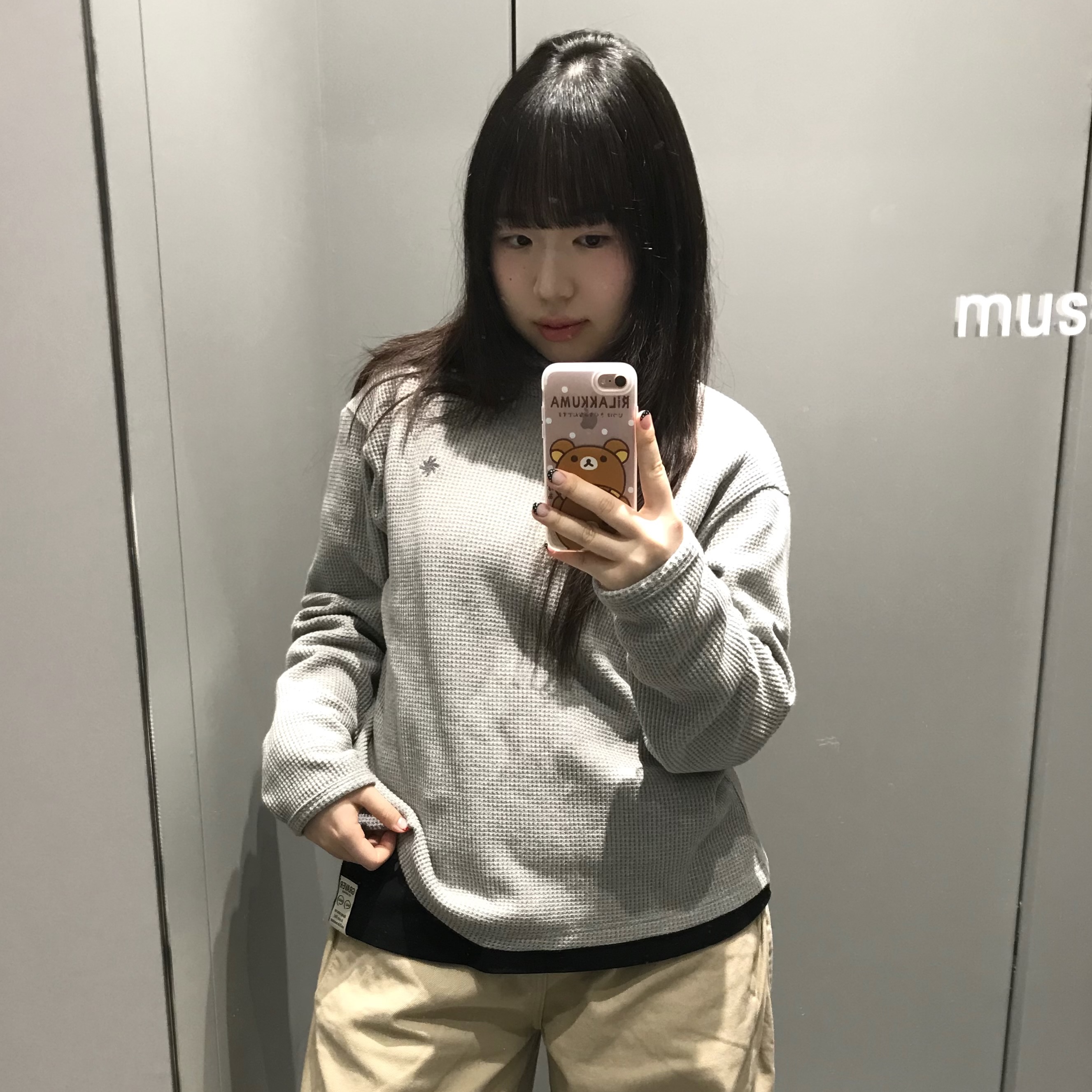 SLOW RECORD HOUSE Waffle Fingerhole Hood Light Grey 착용 스타일 - 1