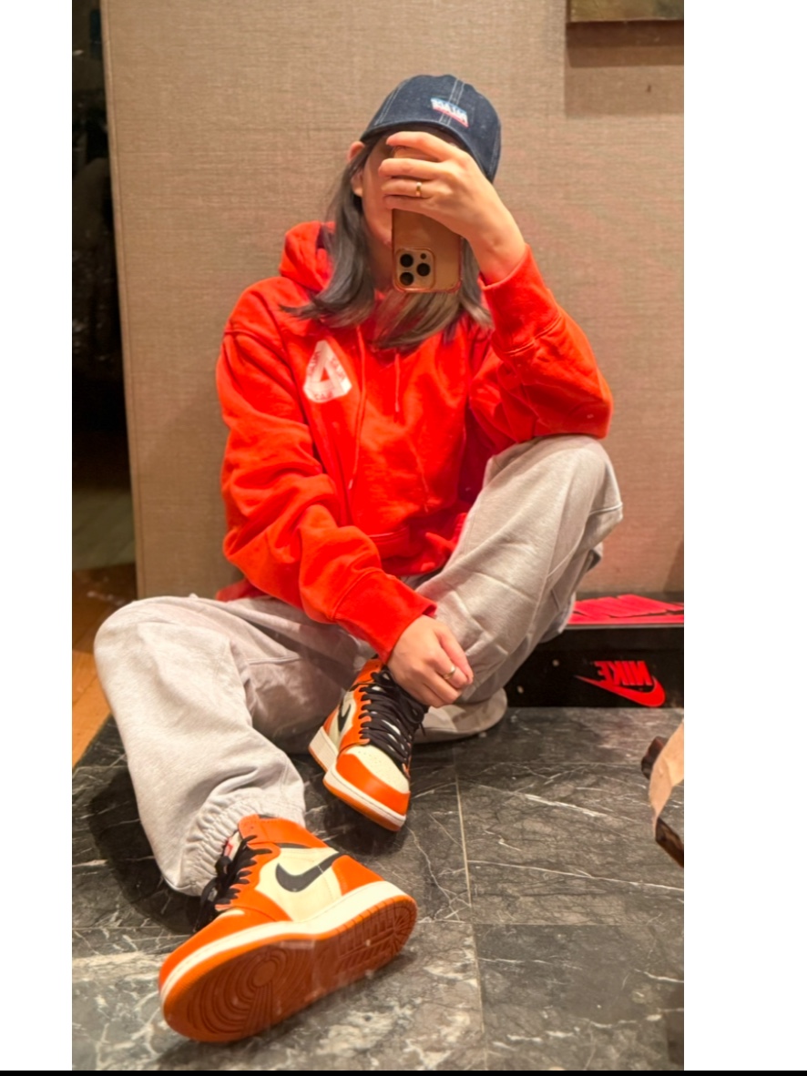Palace Bit Grippy Tri-Ferg Hood Rouge - 24SS, Palace Sofar Cargo Joggers Pink - 22SS 착용 스타일 - 1