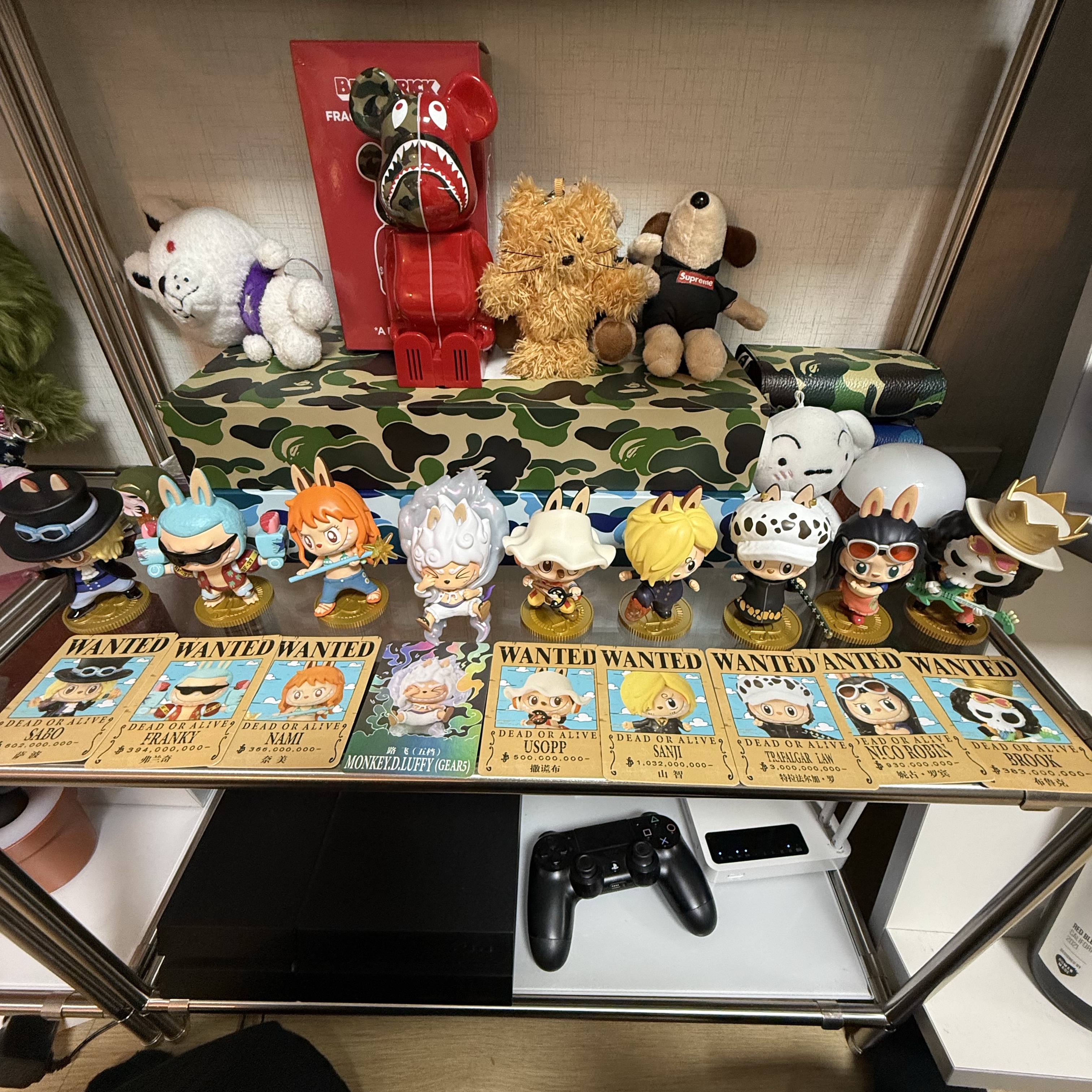 Pop Mart Labubu The Monsters x One Piece Series Figures Monkey.D.Luffy (Gear 5) (Opened Case) 착용 스타일