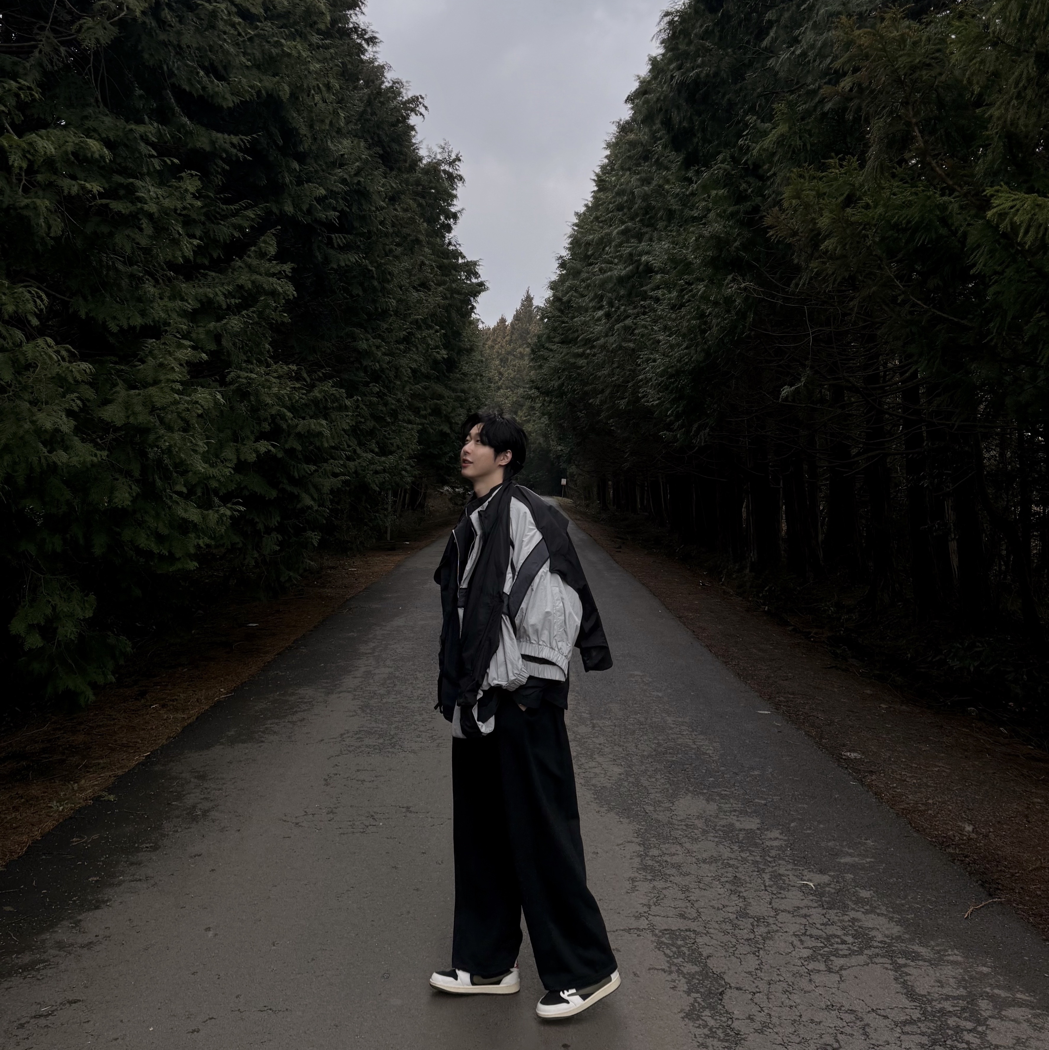 Nike M NRG DH Jacket Black, (W) Jordan 1 x Travis Scott Retro Low OG SP Medium Olive 착용 스타일