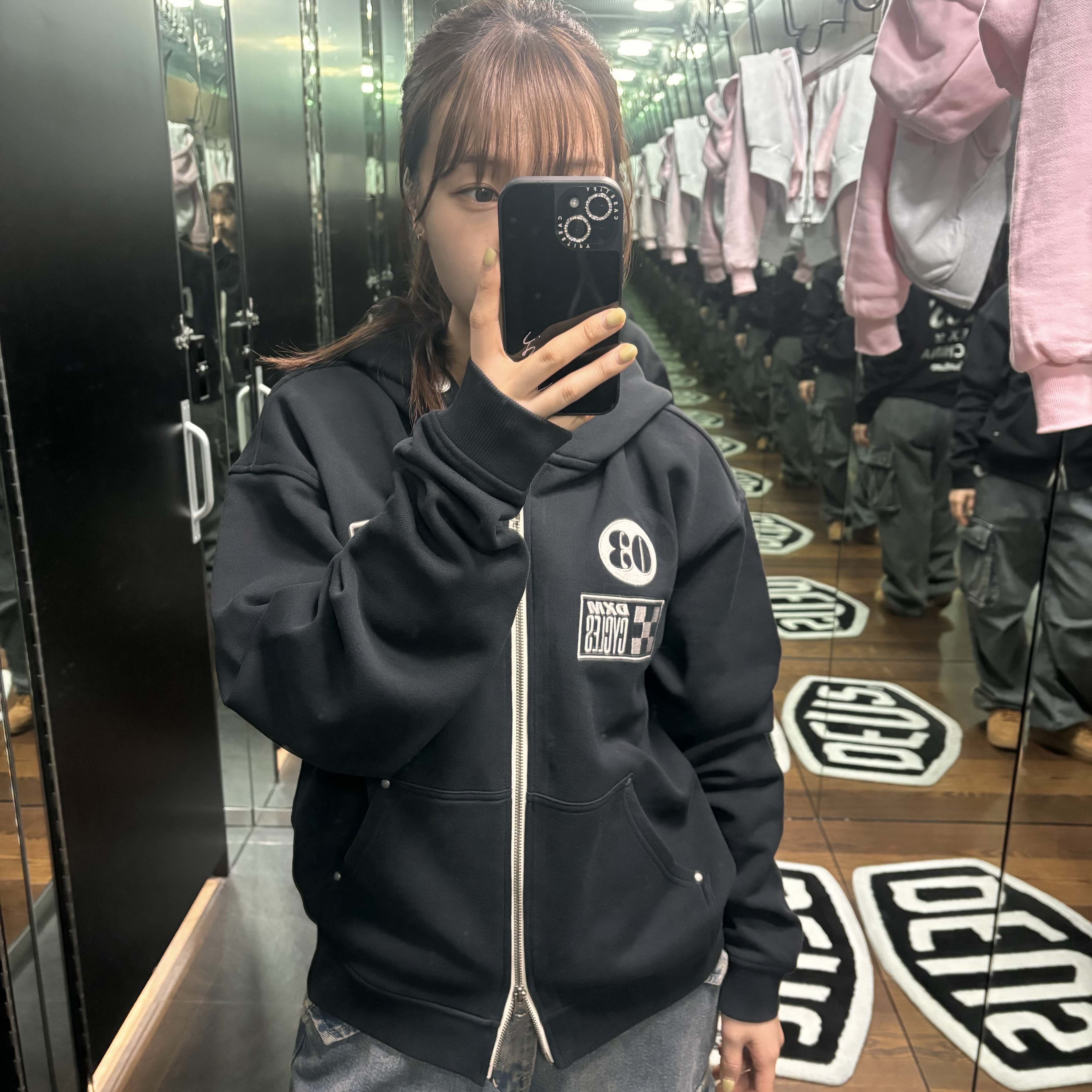 Deus Ex Machina College Address Hoodie Zip Up Black, Deus Ex Machina Drifter Hoodie Zip Up Black 착용 스타일 - 1